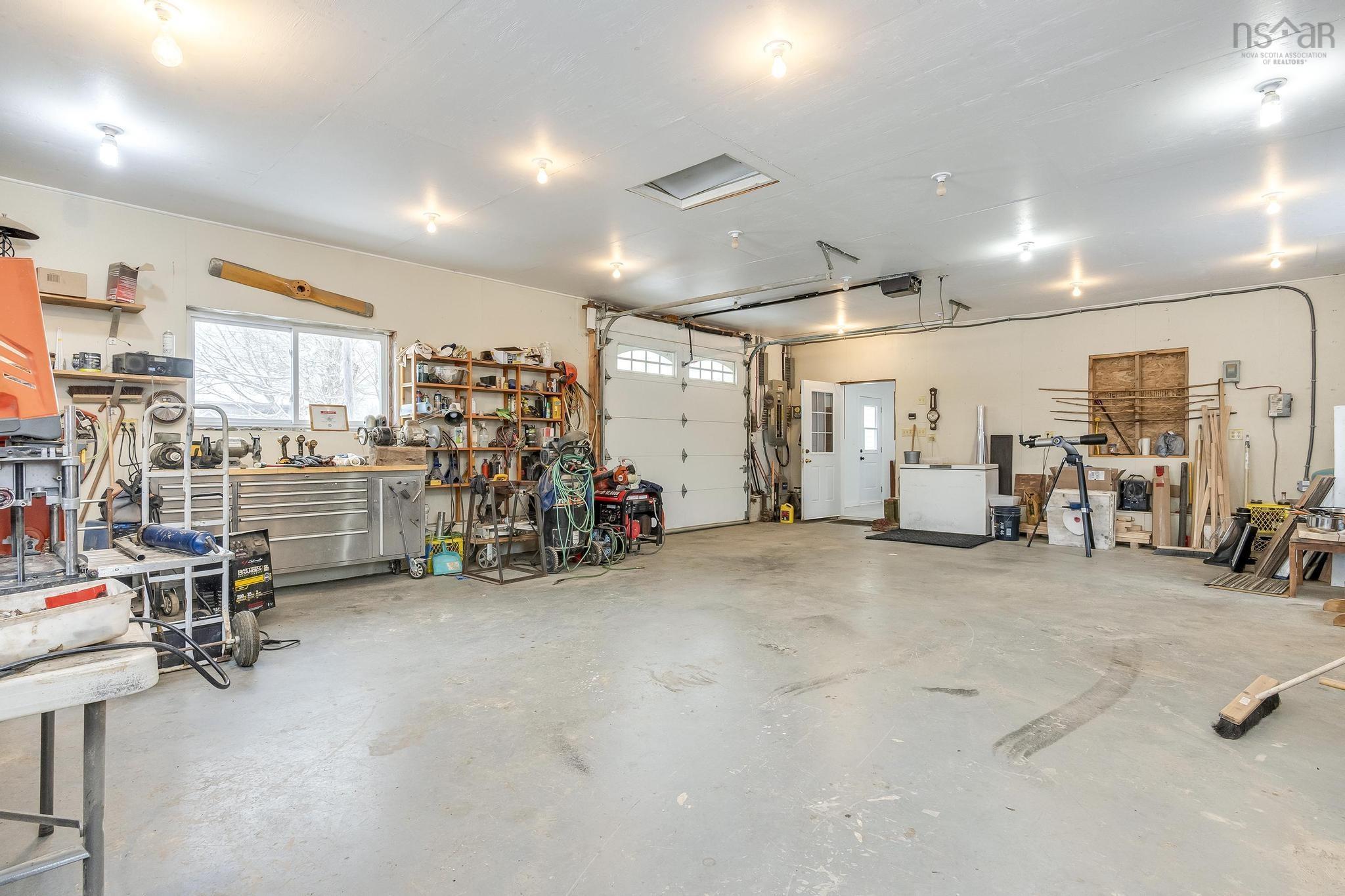 $825,000.00: 237 Inglisville Road, West Inglisville