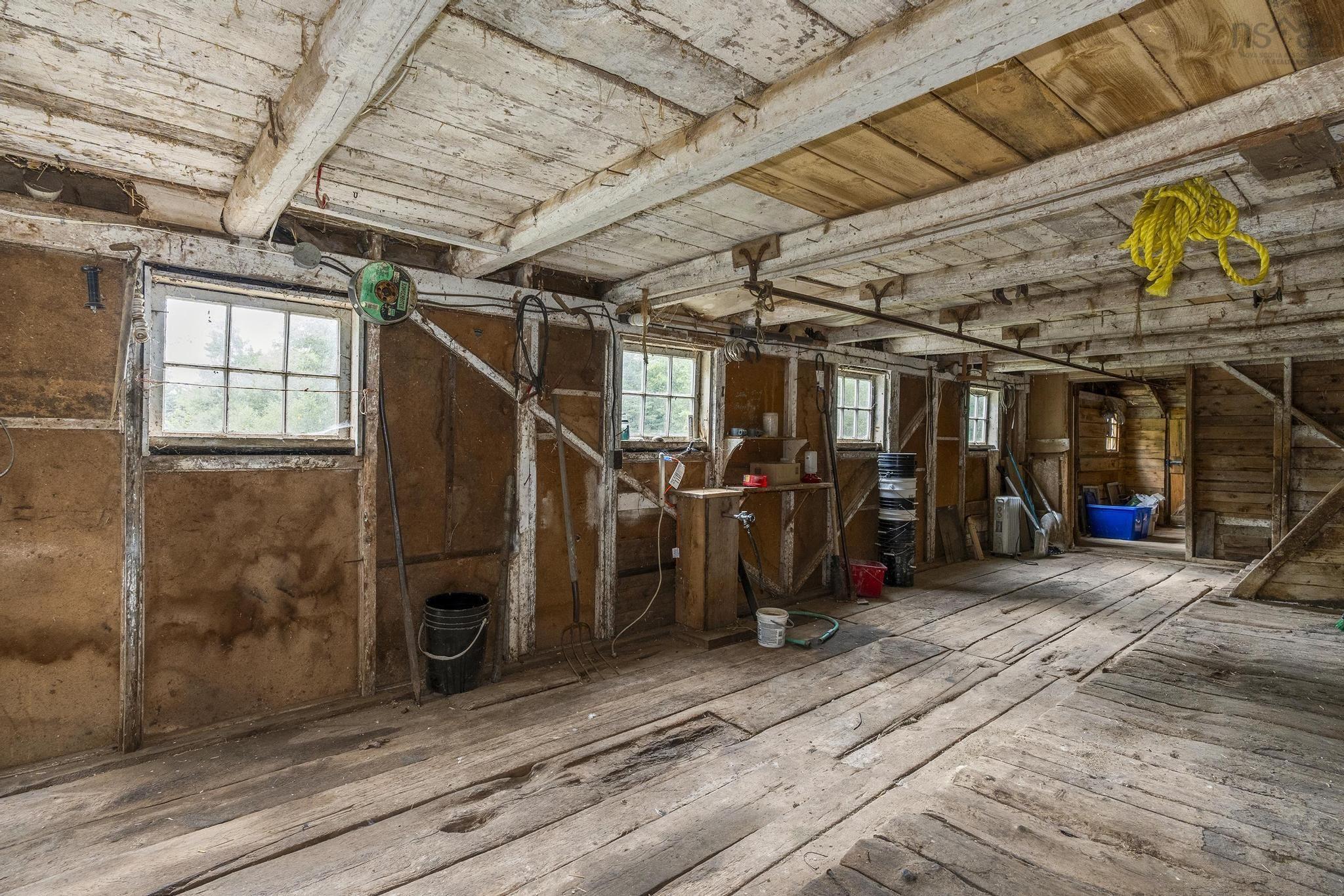 $825,000.00: 237 Inglisville Road, West Inglisville