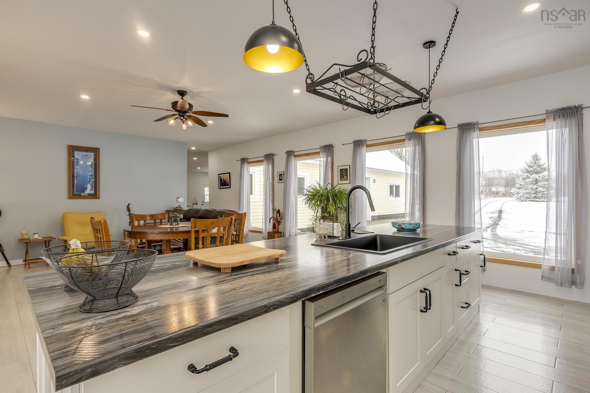 $825,000.00: 237 Inglisville Road, West Inglisville