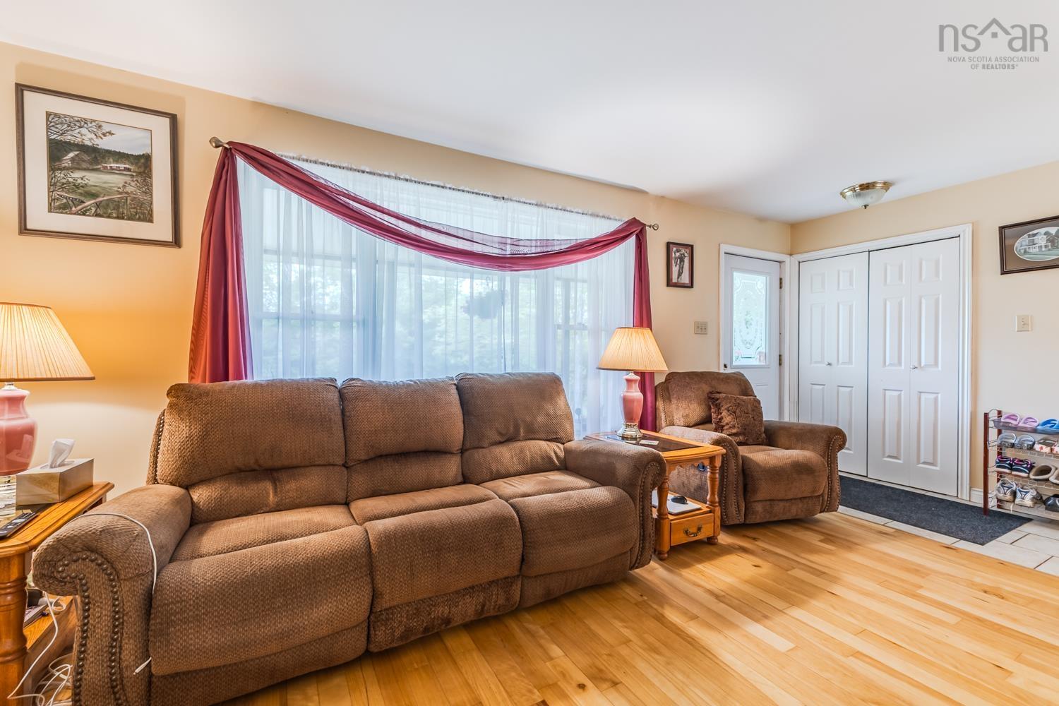 $515,000.00: 56 Hiram Lynds Rd, North River
