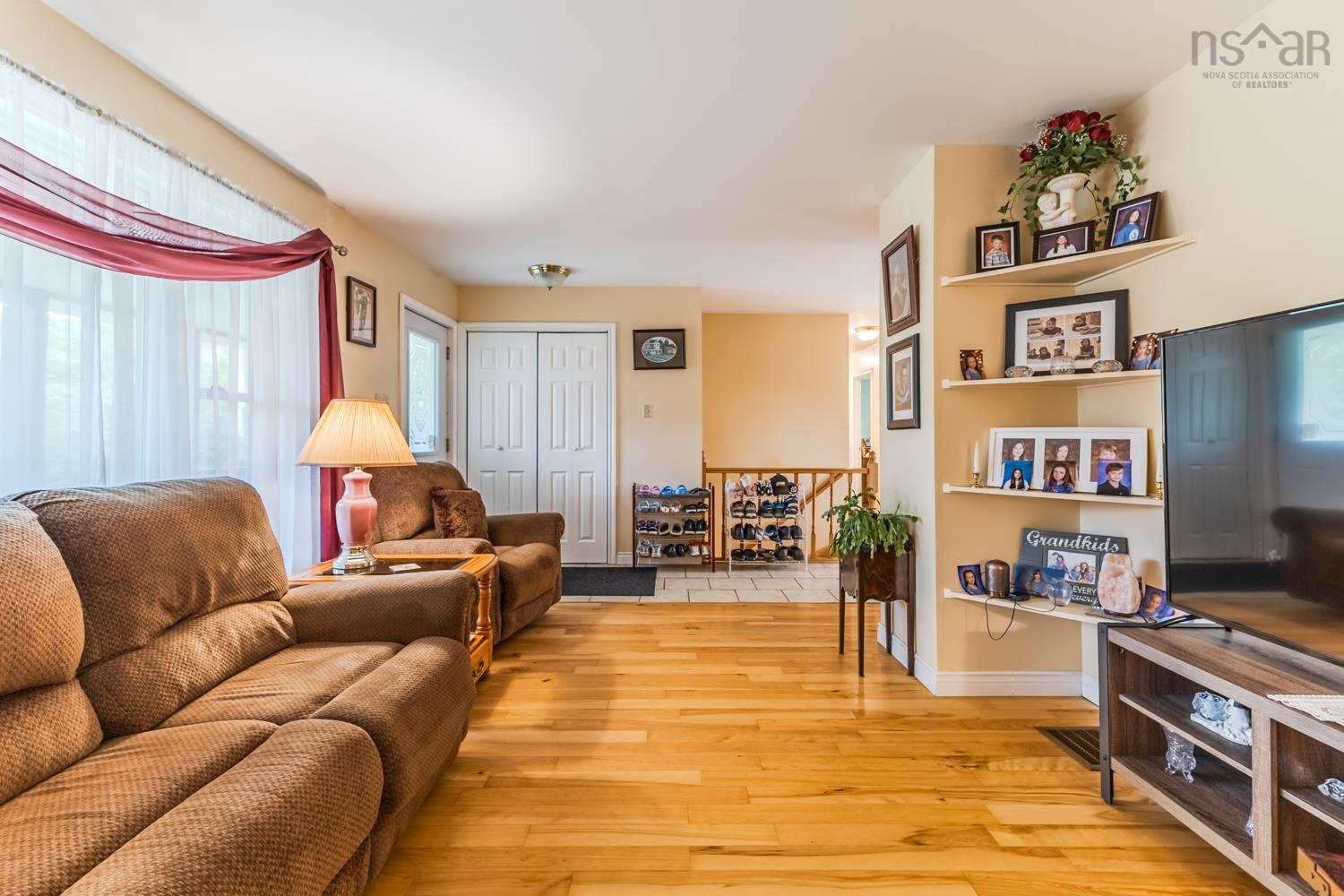 $515,000.00: 56 Hiram Lynds Rd, North River