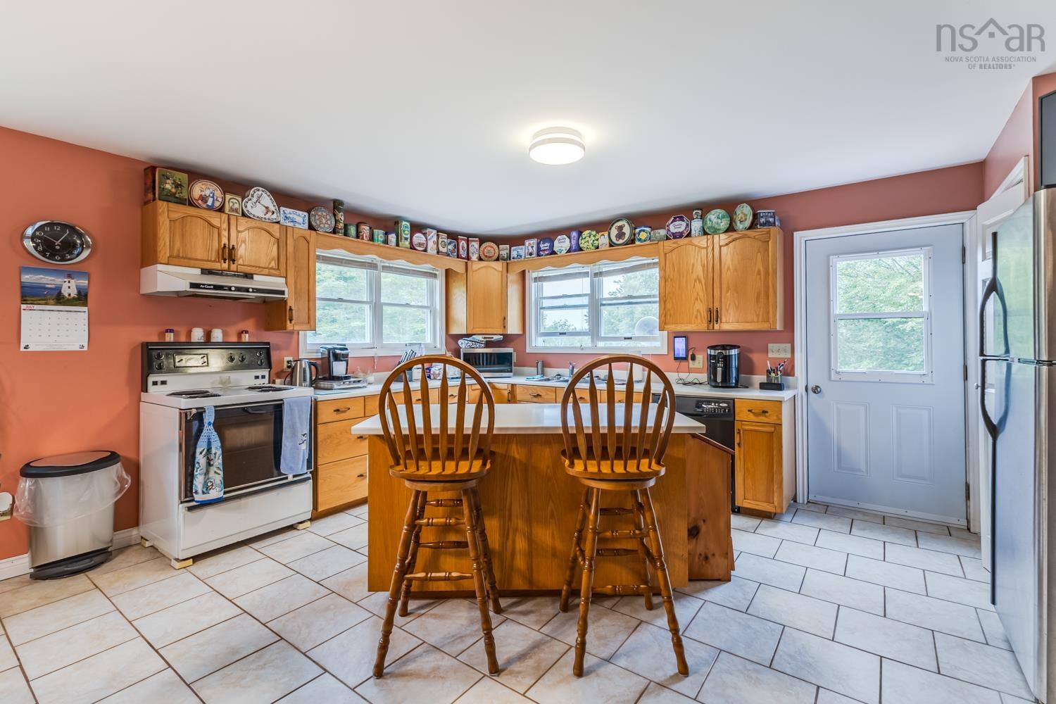 $515,000.00: 56 Hiram Lynds Rd, North River