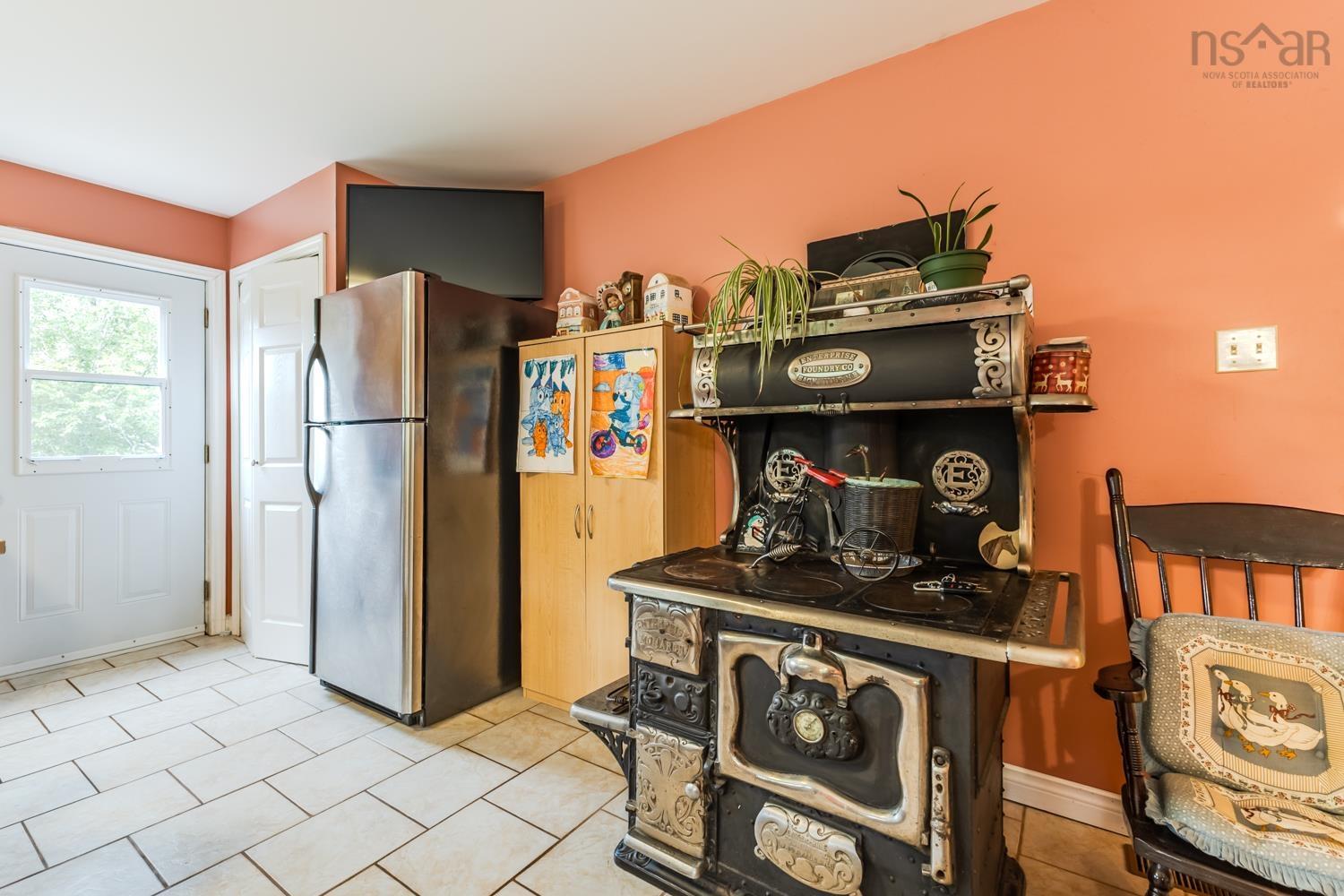 $515,000.00: 56 Hiram Lynds Rd, North River