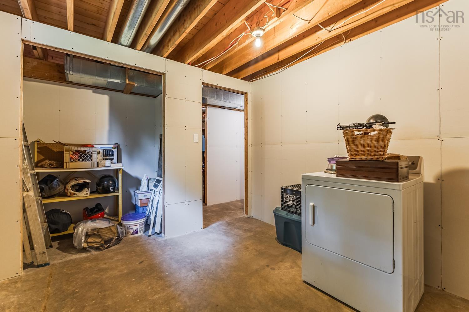 $515,000.00: 56 Hiram Lynds Rd, North River
