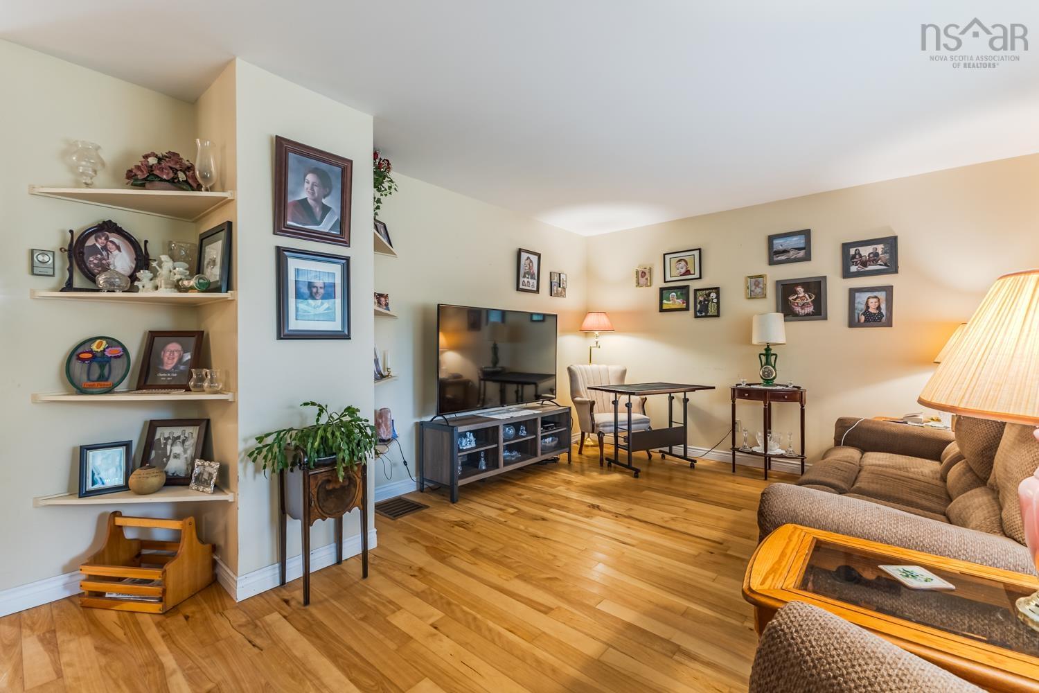 $515,000.00: 56 Hiram Lynds Rd, North River