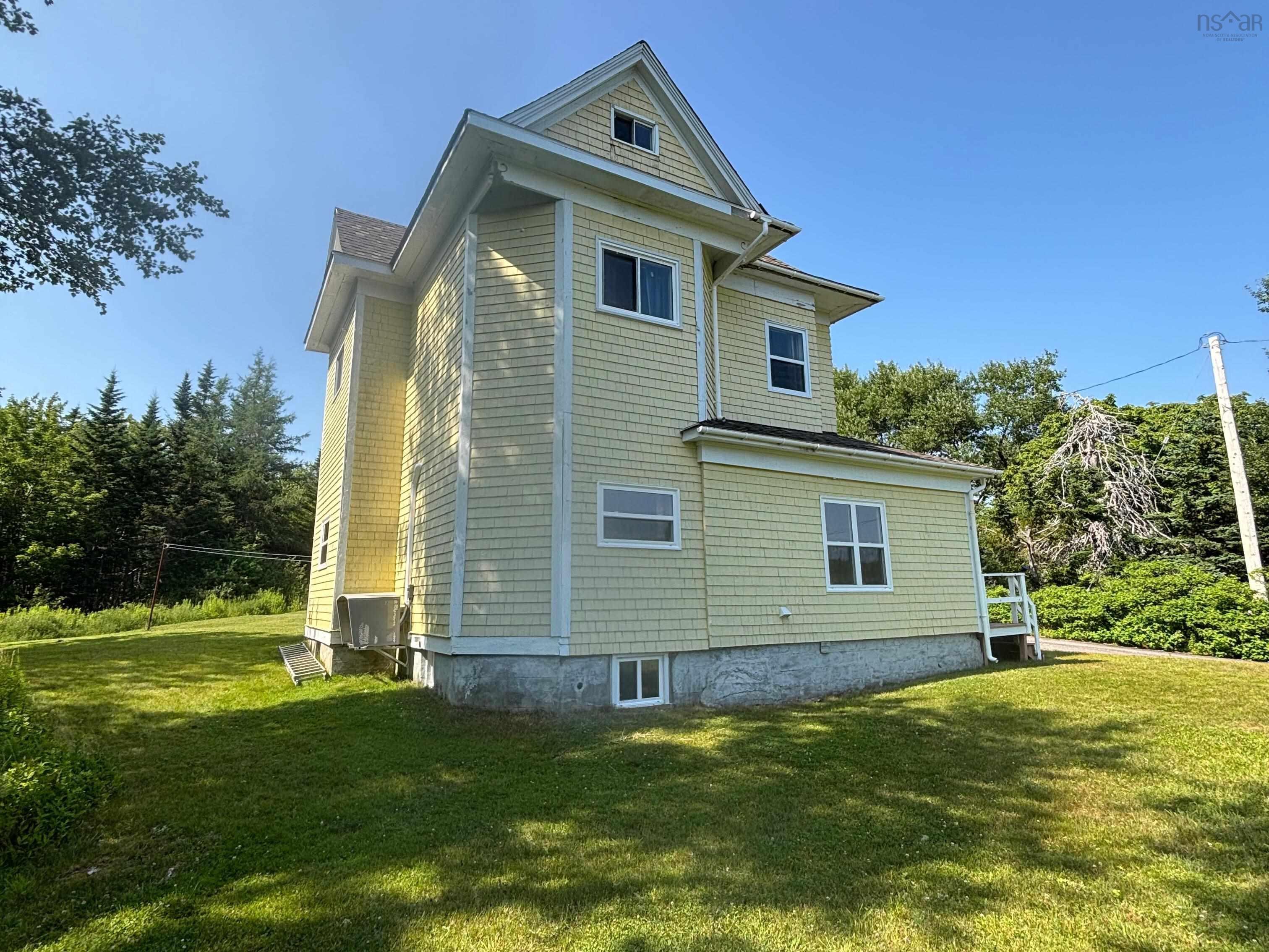$269,000.00: 13510 HWY 6, Isaacs Harbour North