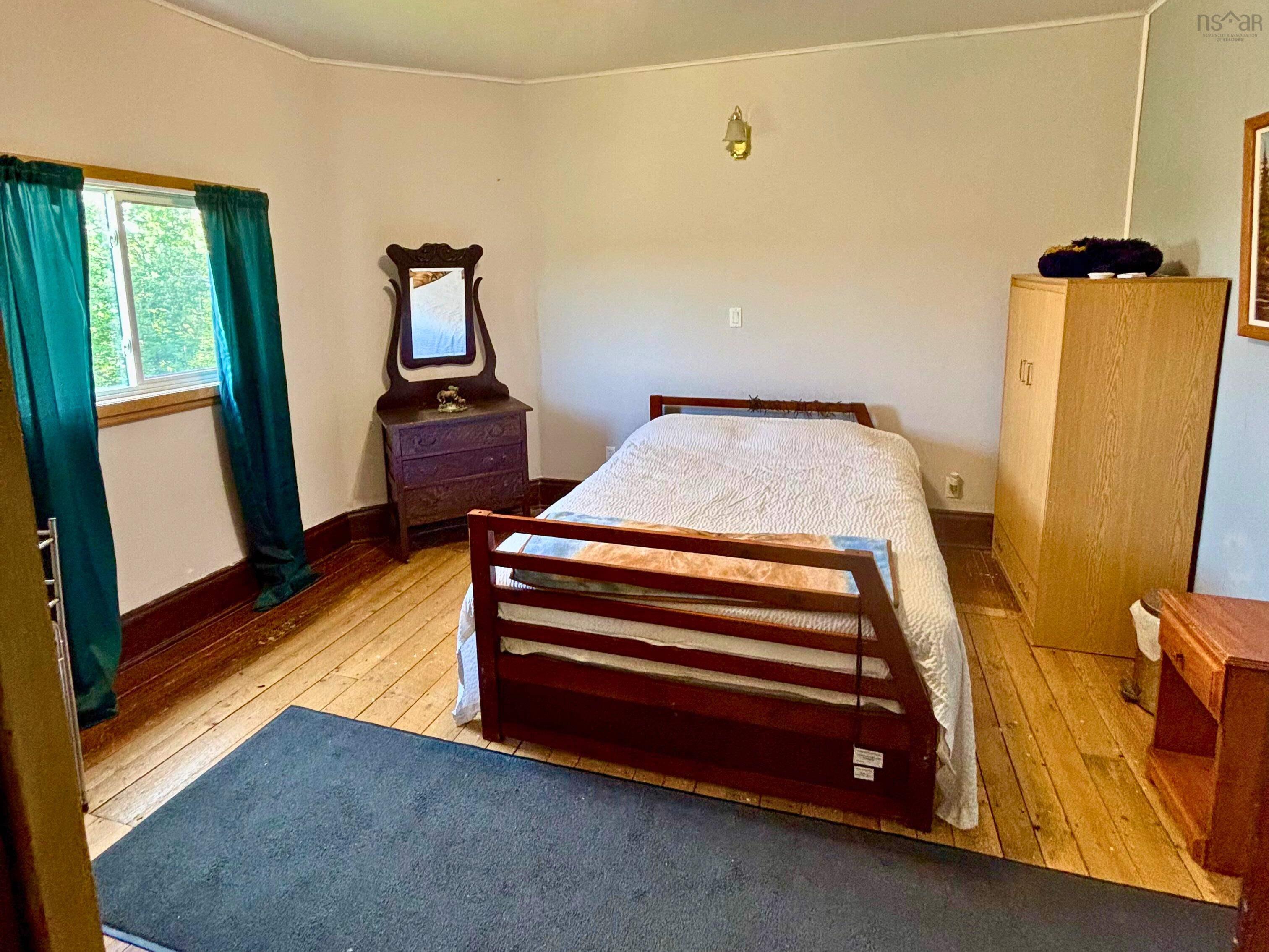 $269,000.00: 13510 HWY 6, Isaacs Harbour North