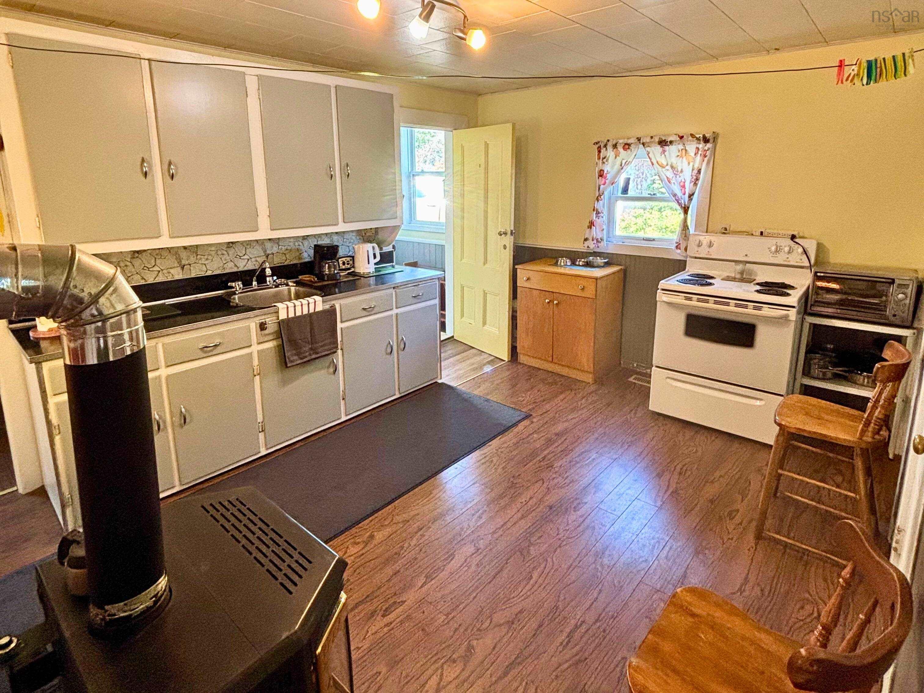 $269,000.00: 13510 HWY 6, Isaacs Harbour North