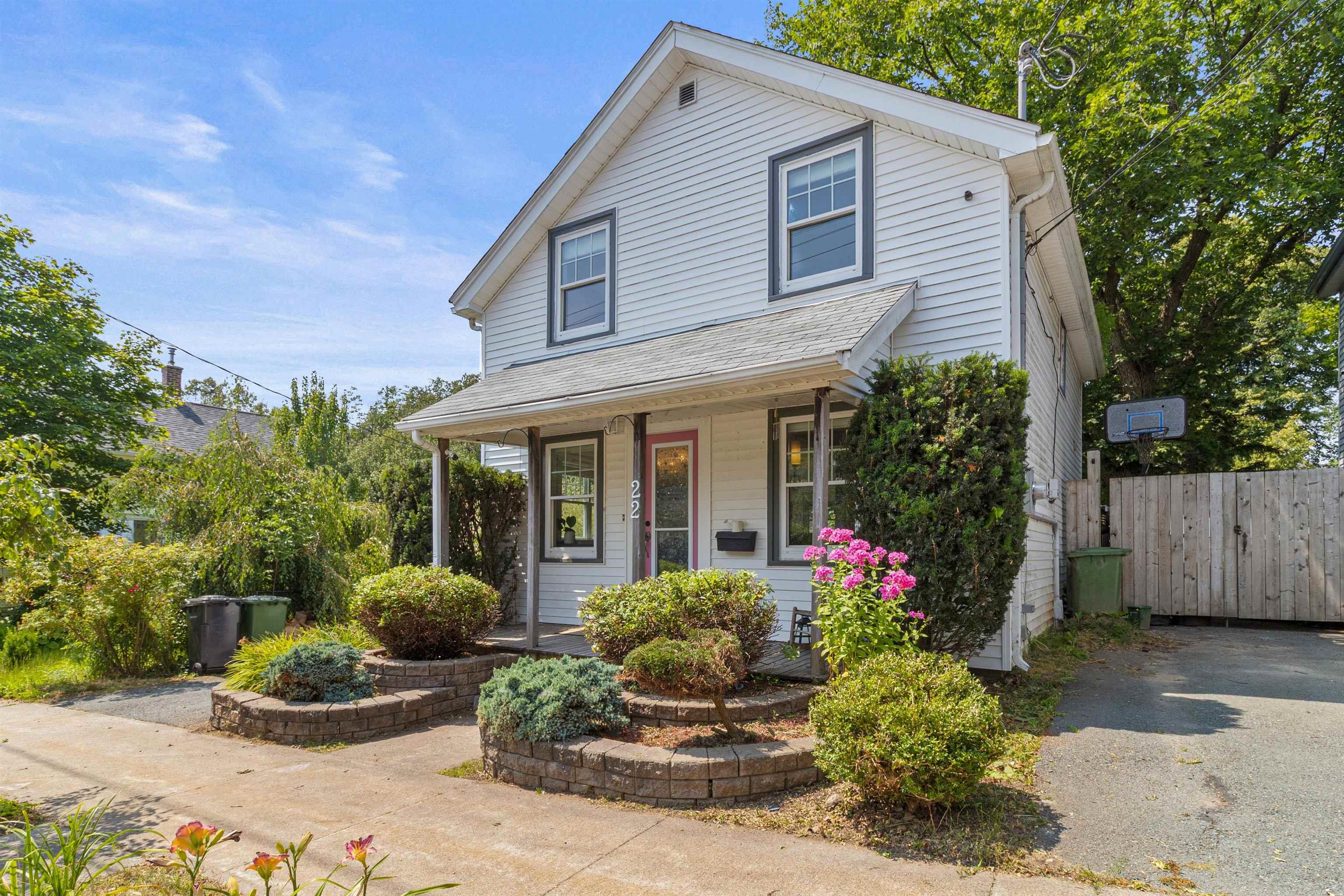$574,900.00: 22 Brookside Avenue, Dartmouth