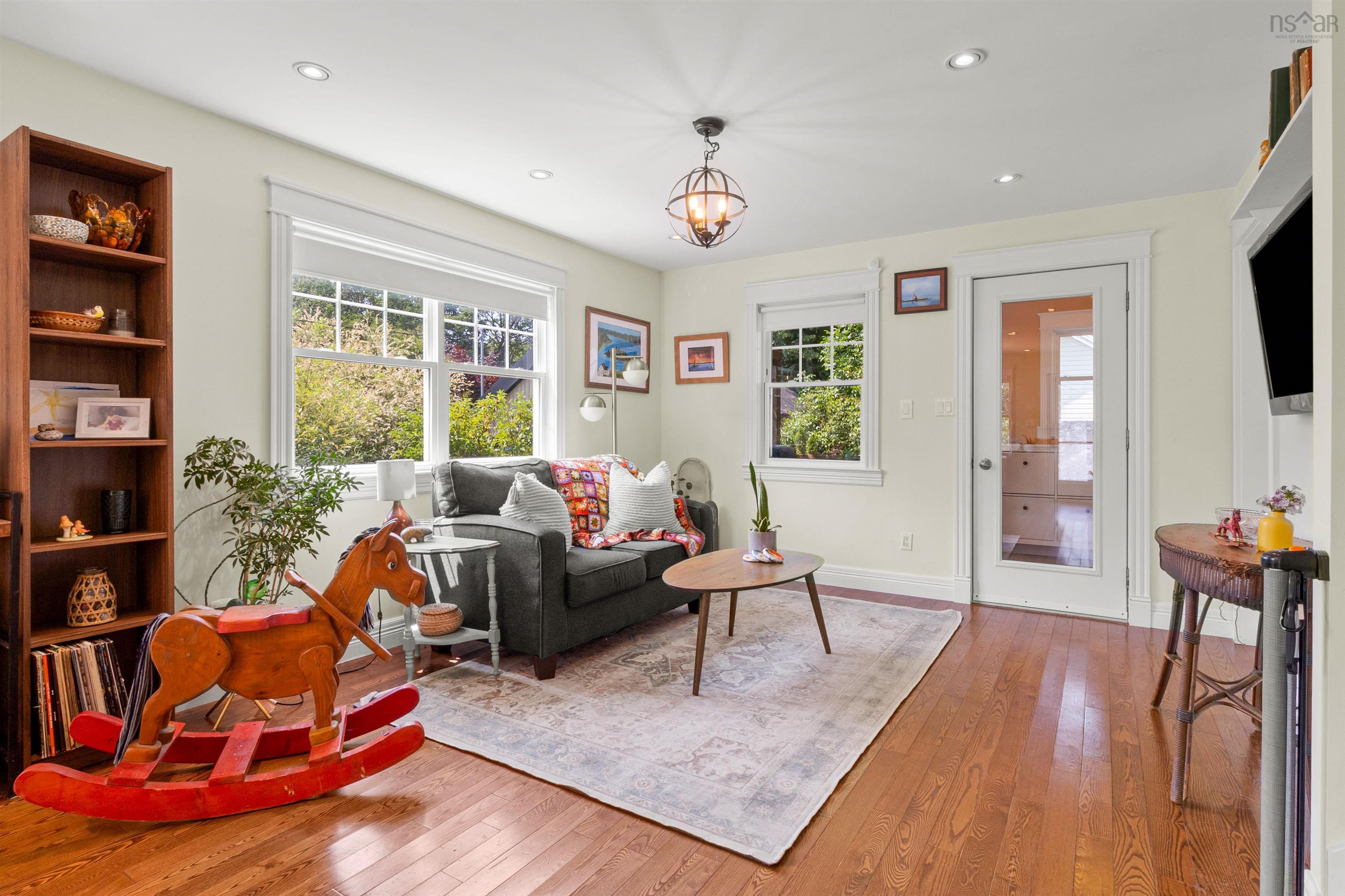 $574,900.00: 22 Brookside Avenue, Dartmouth