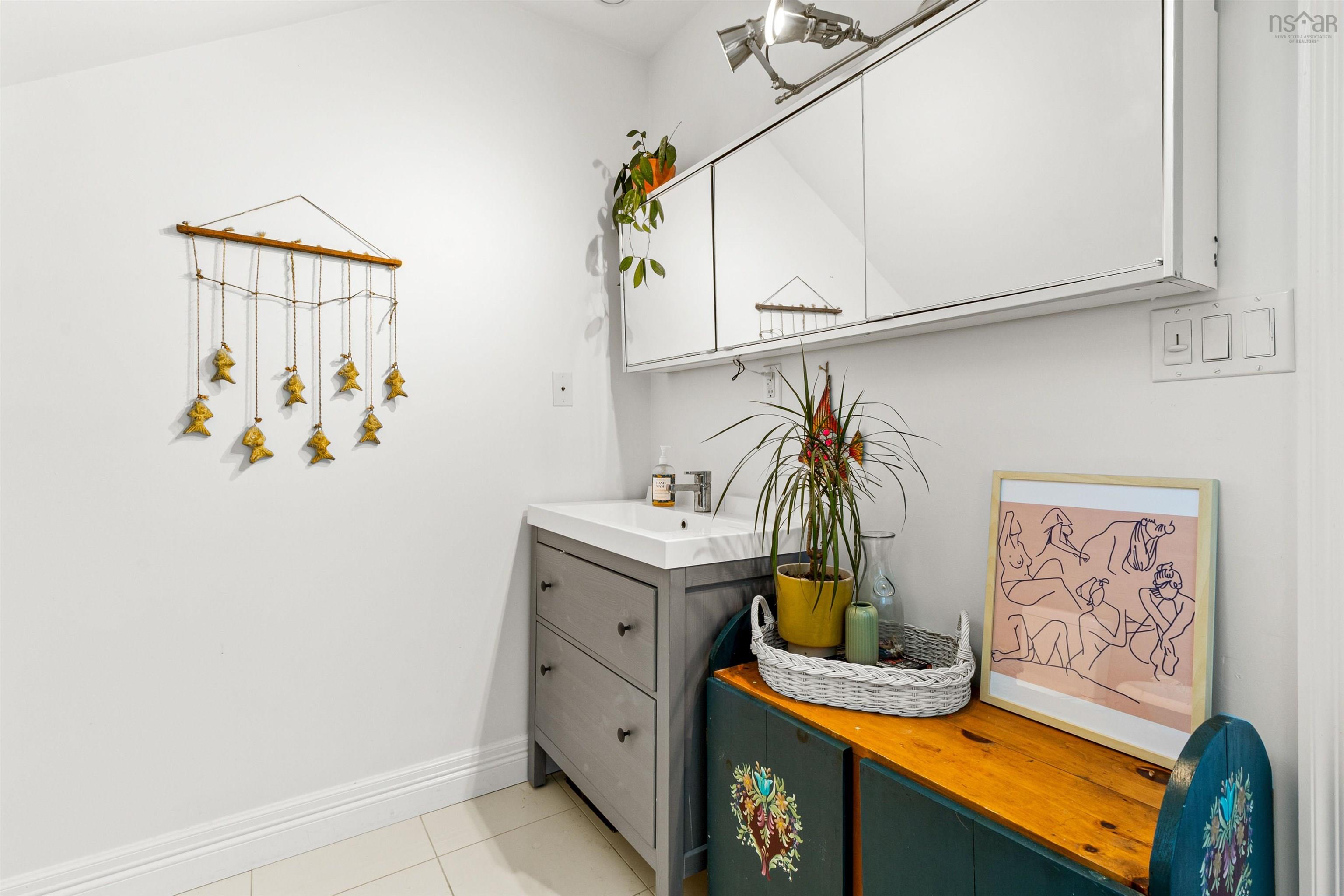 $574,900.00: 22 Brookside Avenue, Dartmouth