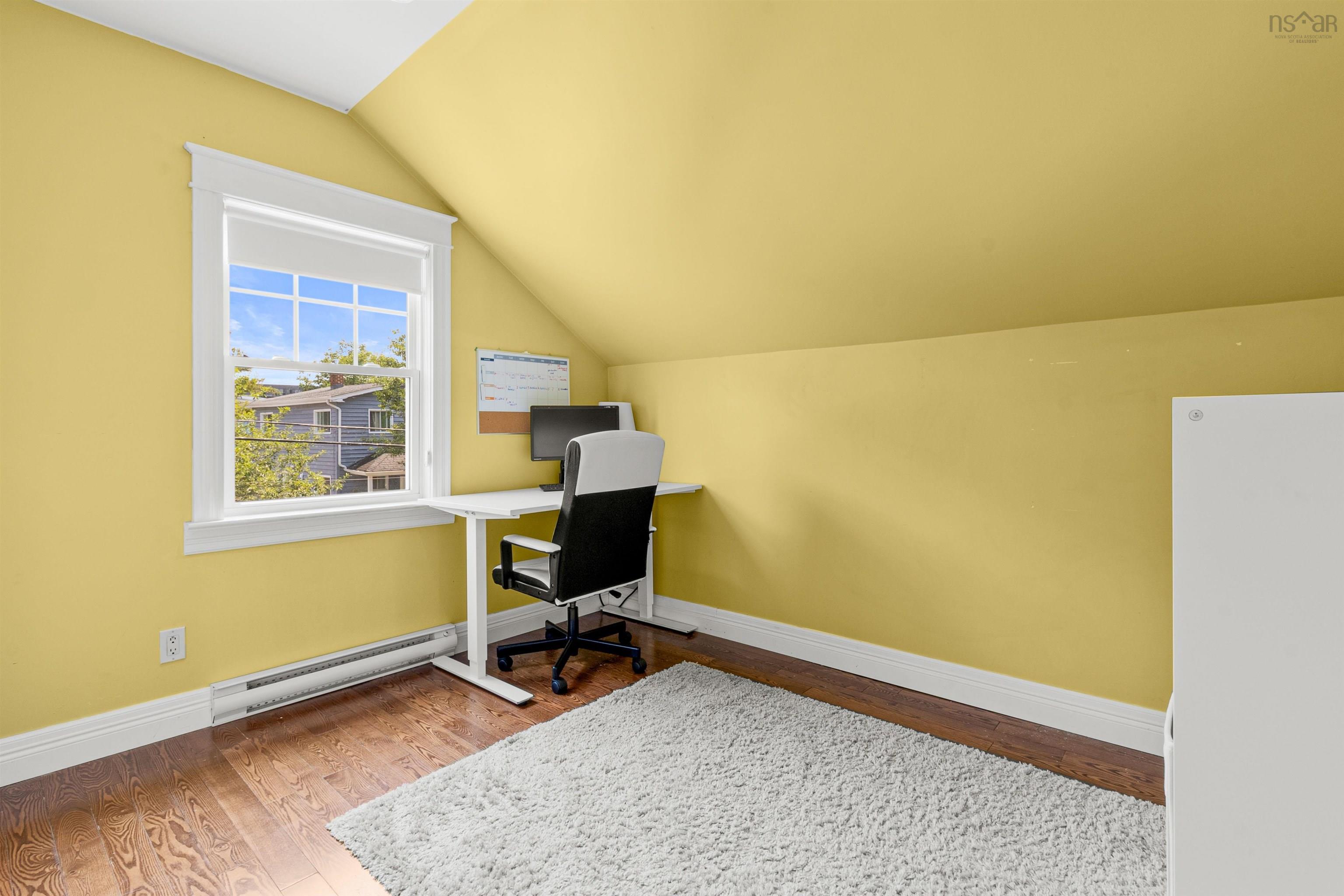 $574,900.00: 22 Brookside Avenue, Dartmouth