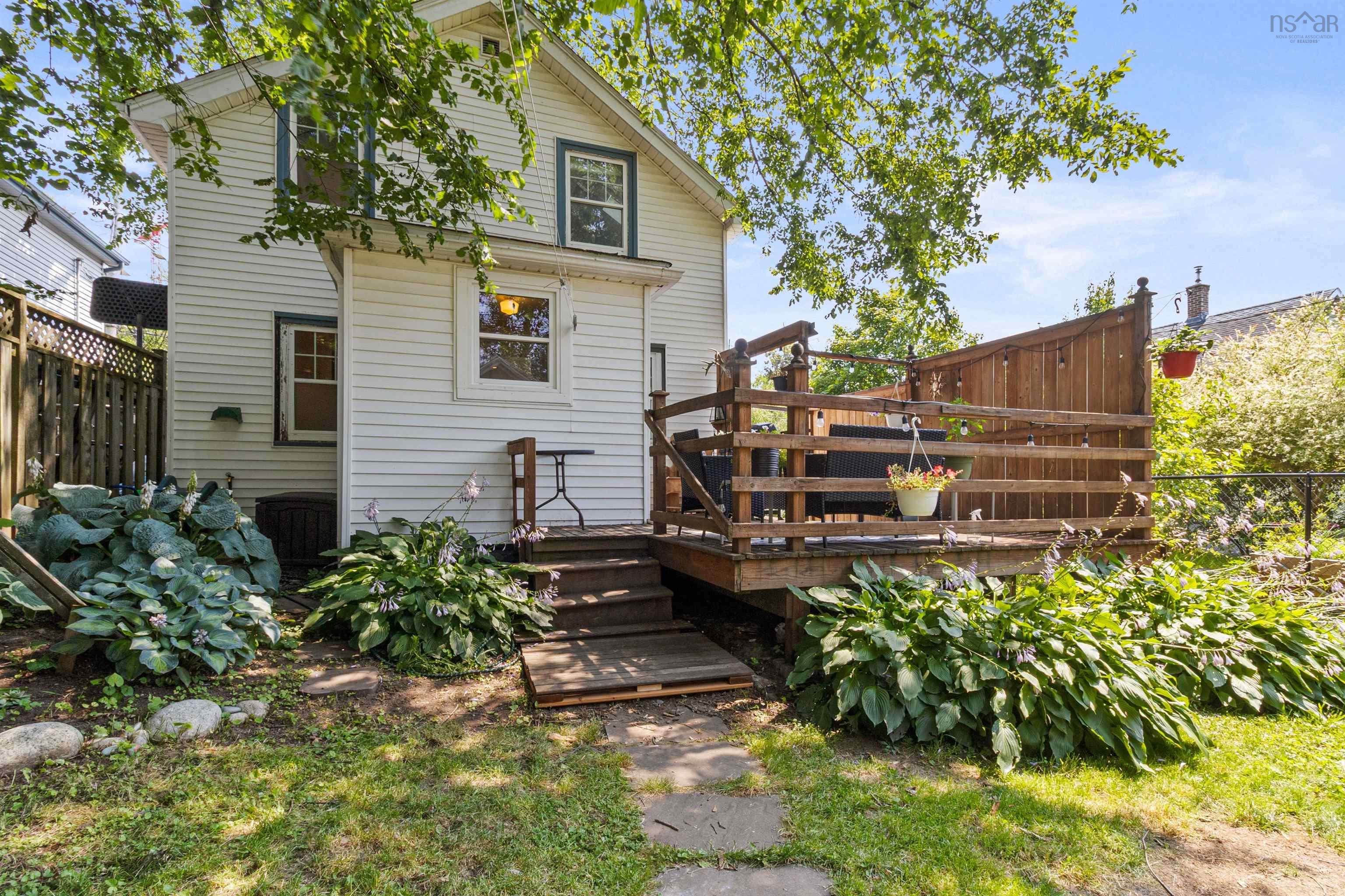 $574,900.00: 22 Brookside Avenue, Dartmouth