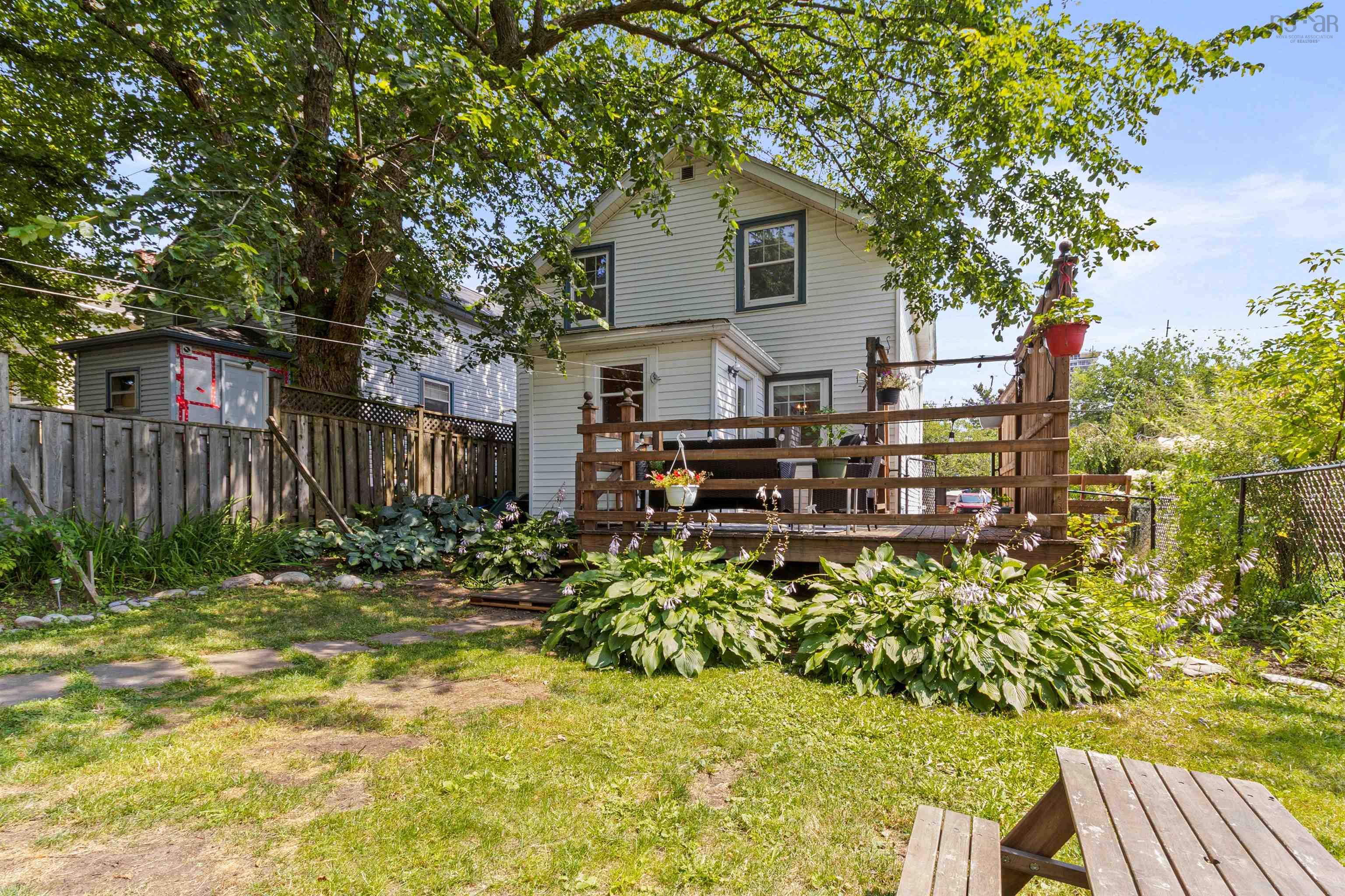 $574,900.00: 22 Brookside Avenue, Dartmouth