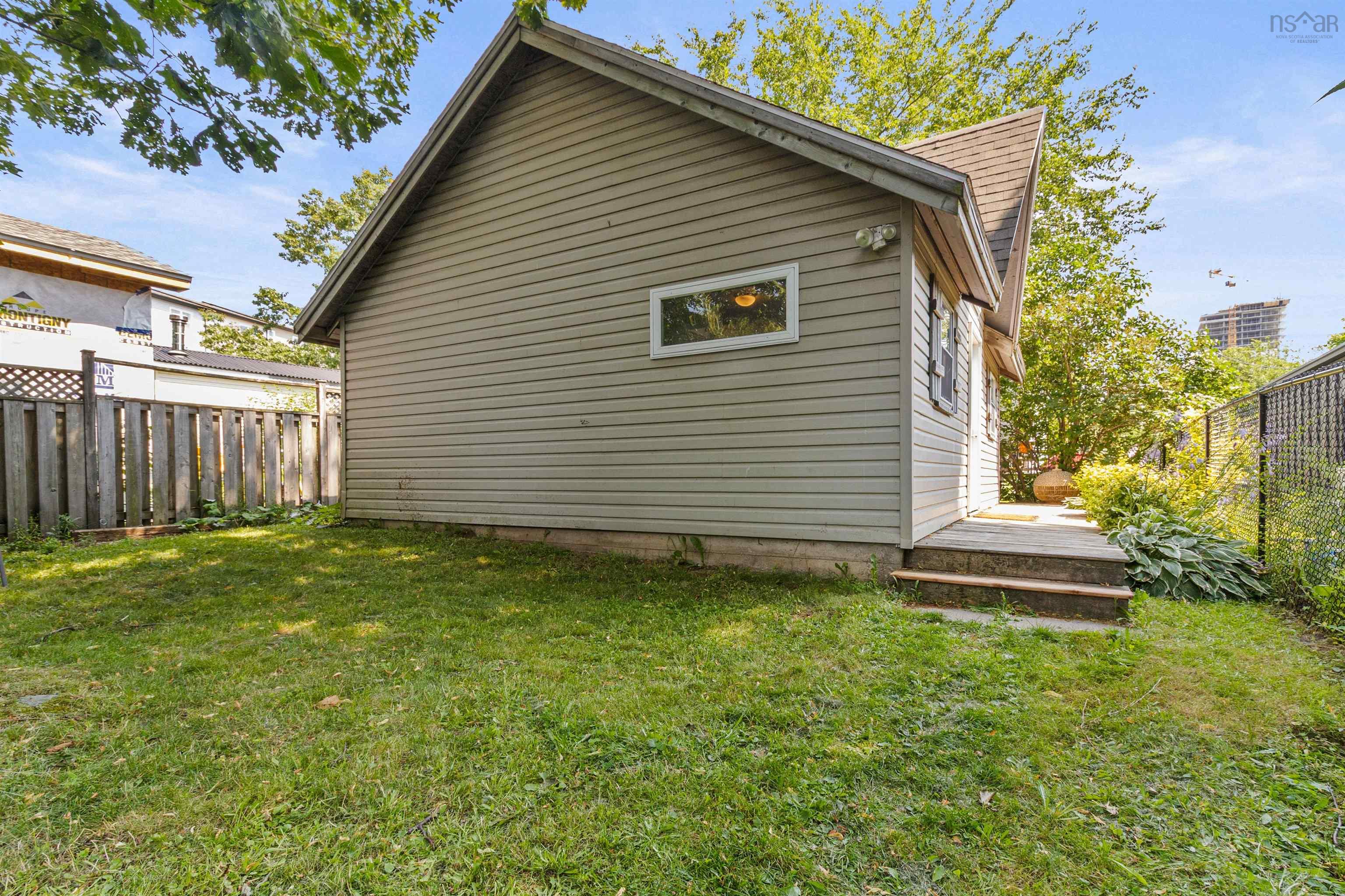$574,900.00: 22 Brookside Avenue, Dartmouth