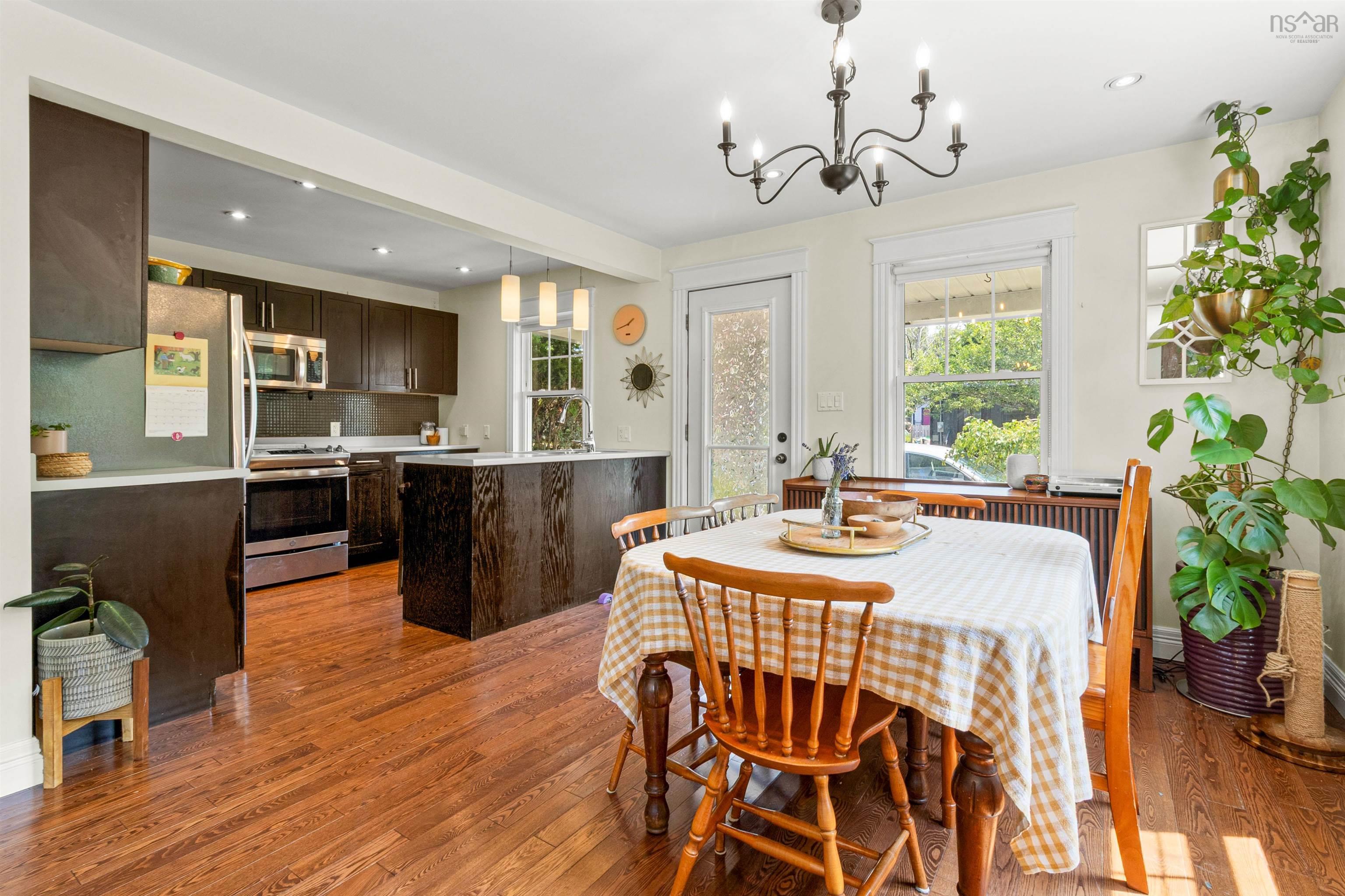 $574,900.00: 22 Brookside Avenue, Dartmouth