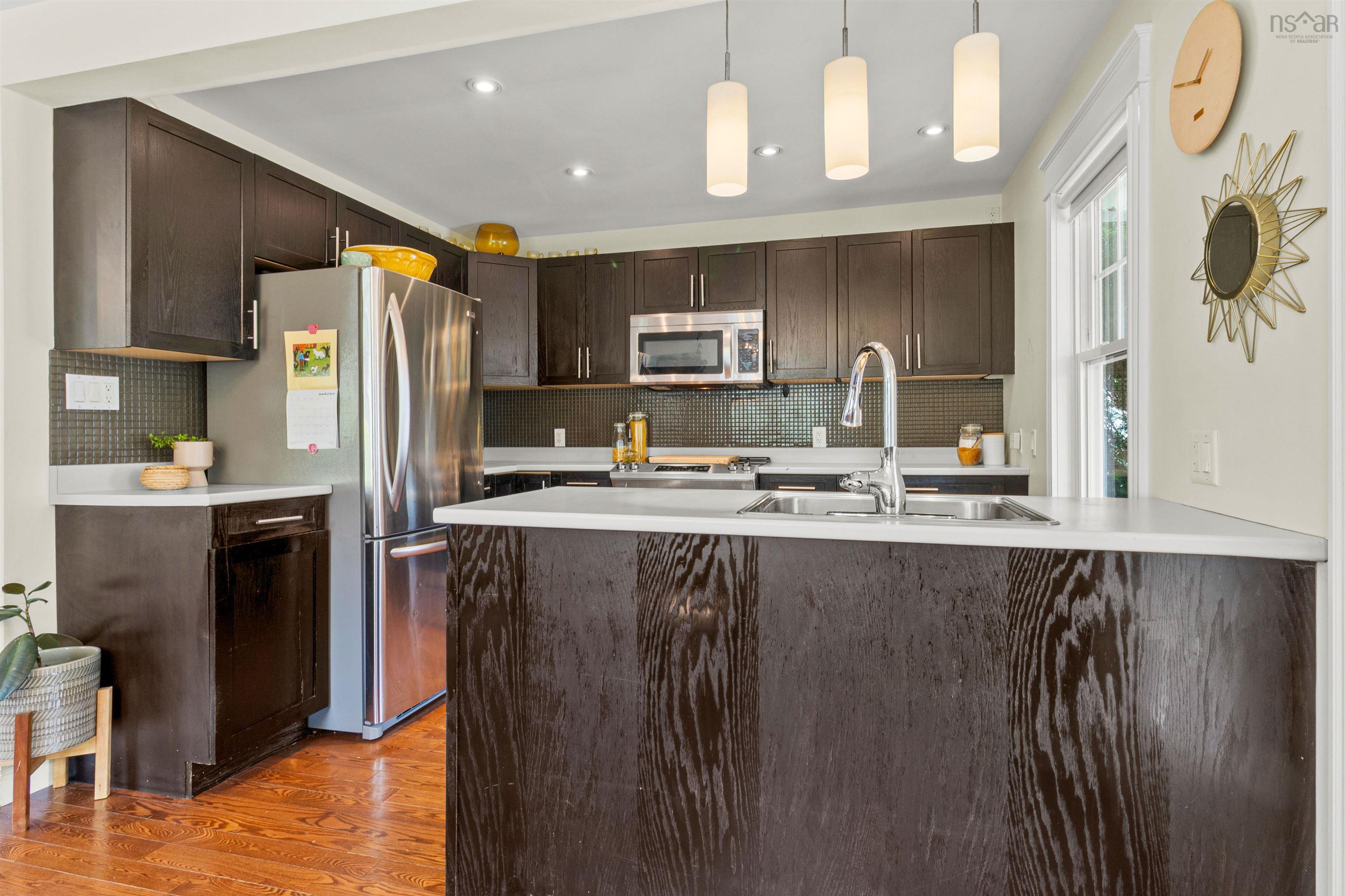 $574,900.00: 22 Brookside Avenue, Dartmouth