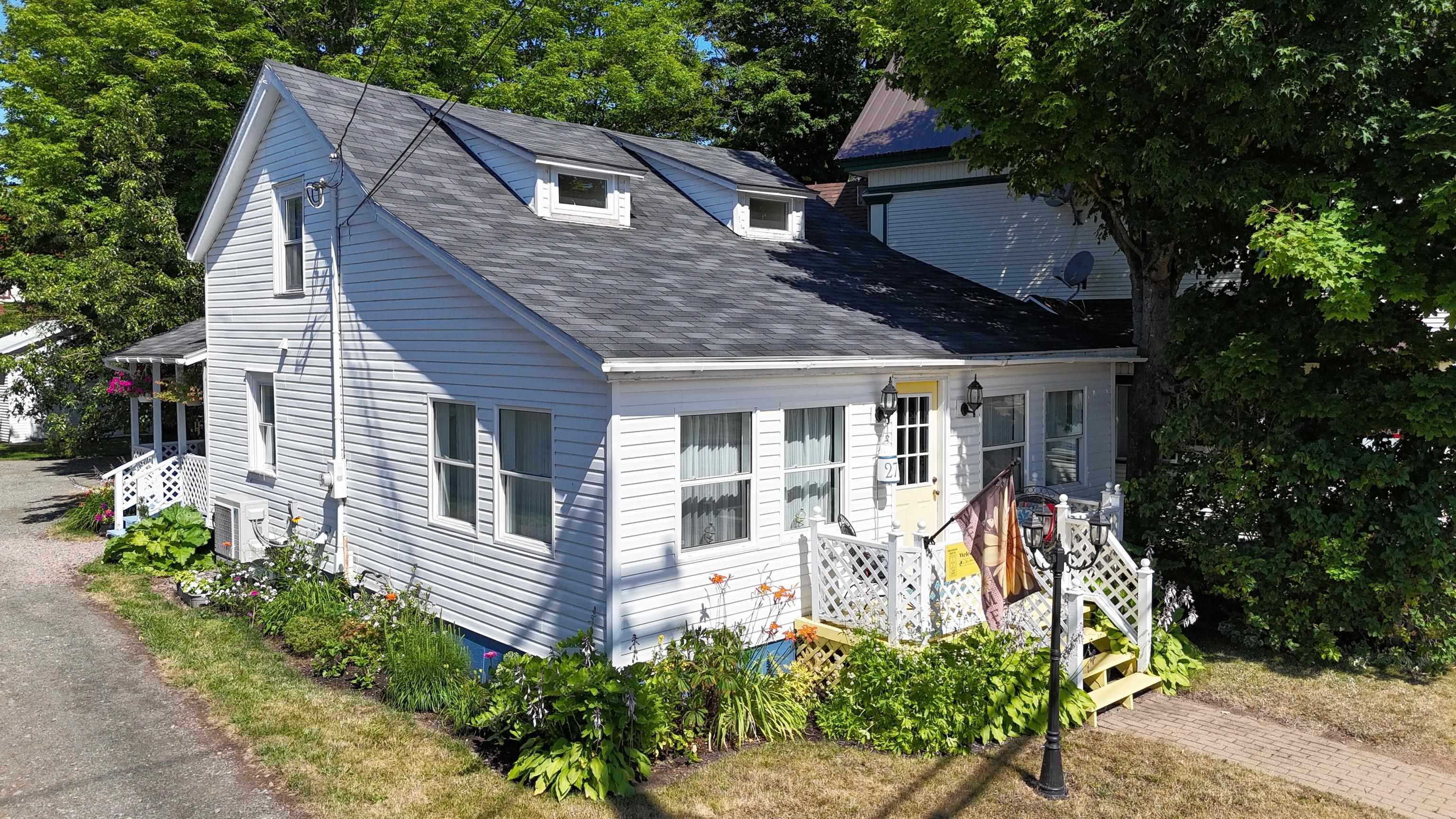 $275,000.00: 273 Main Street, Parrsboro