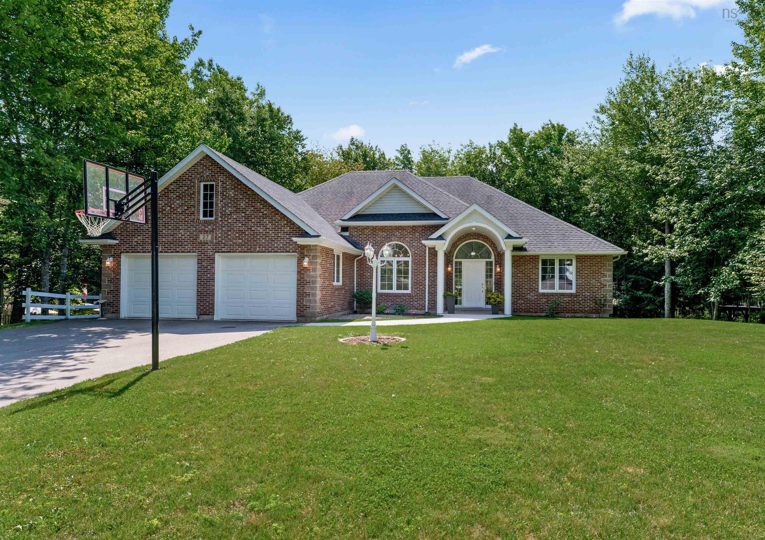 $725,000.00: 27 Somerset Drive, Bible Hill