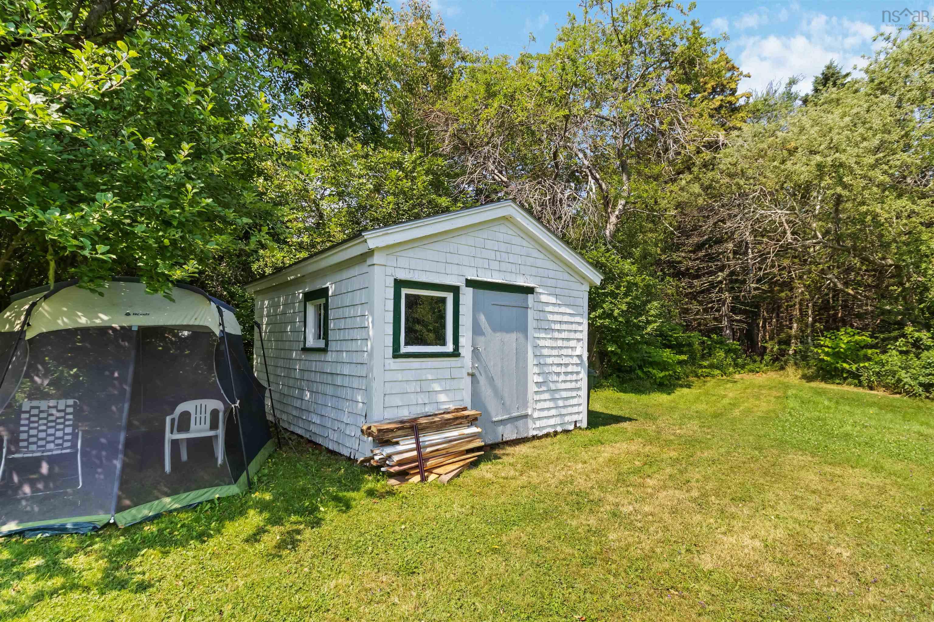 $399,900.00: 42 Back Road, Broad Cove