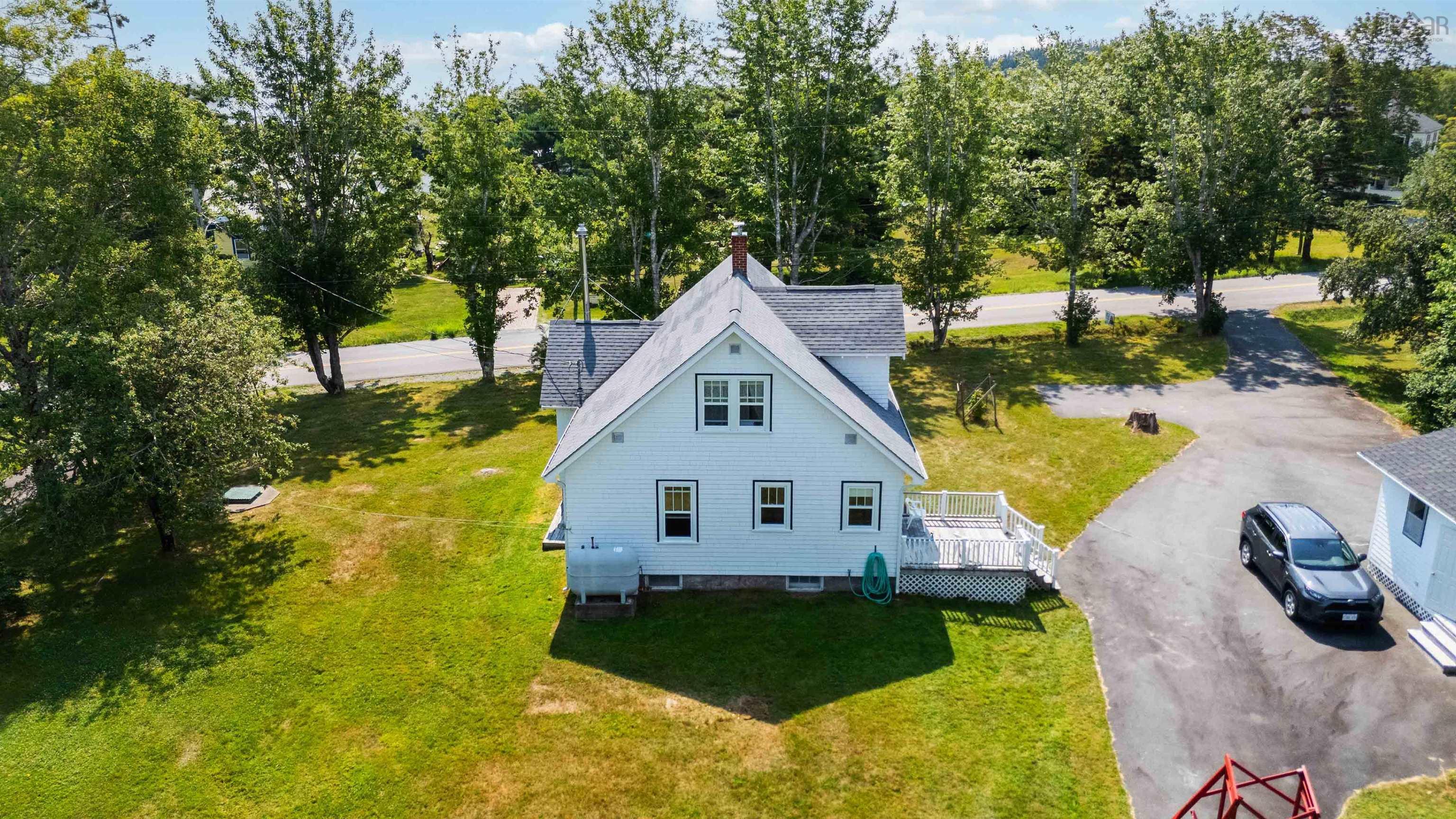 $399,900.00: 42 Back Road, Broad Cove