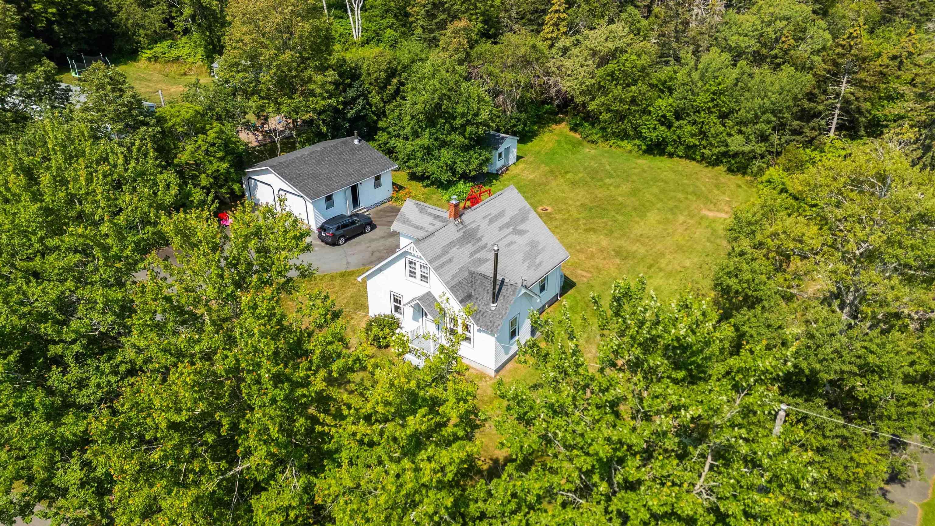 $399,900.00: 42 Back Road, Broad Cove