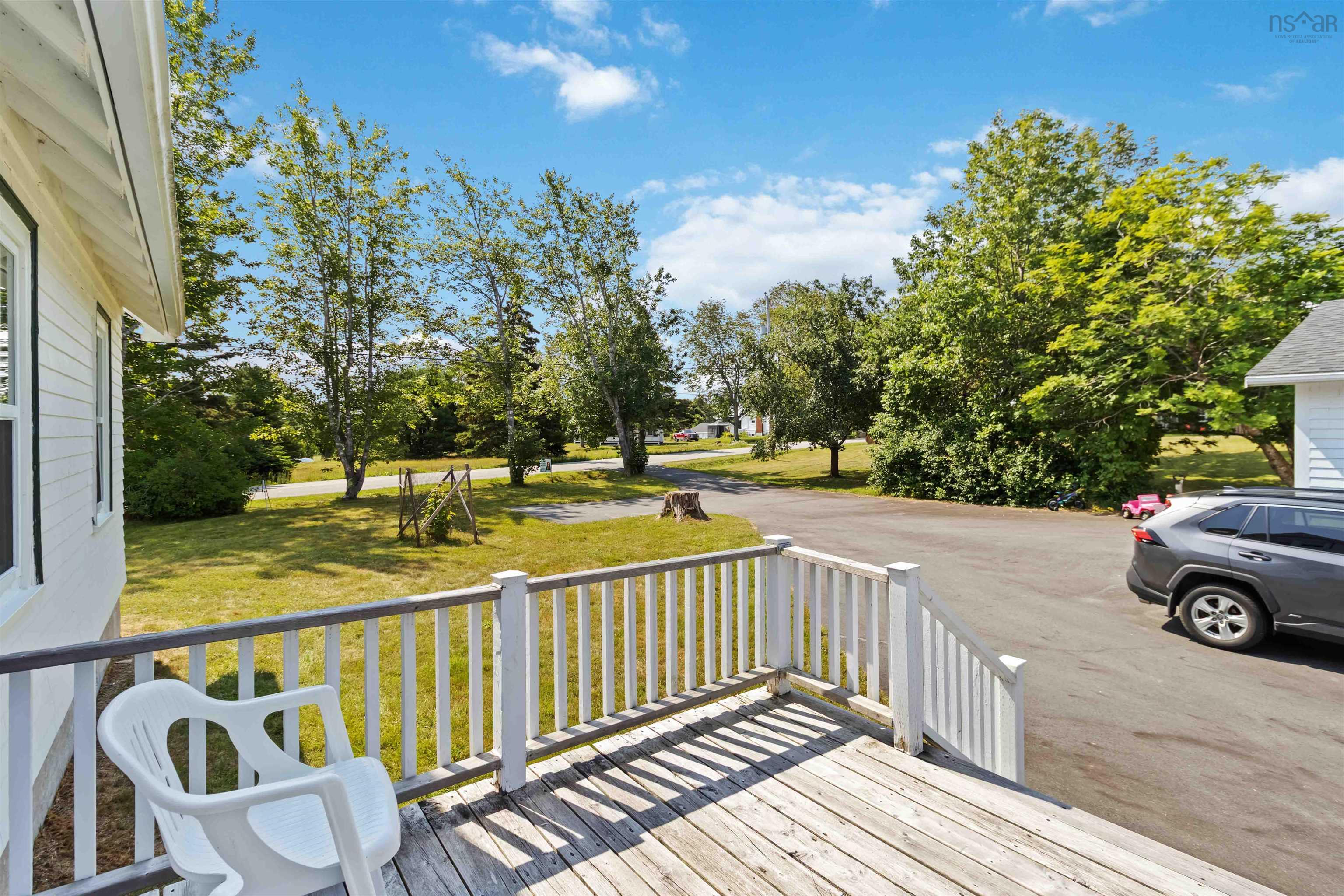 $399,900.00: 42 Back Road, Broad Cove