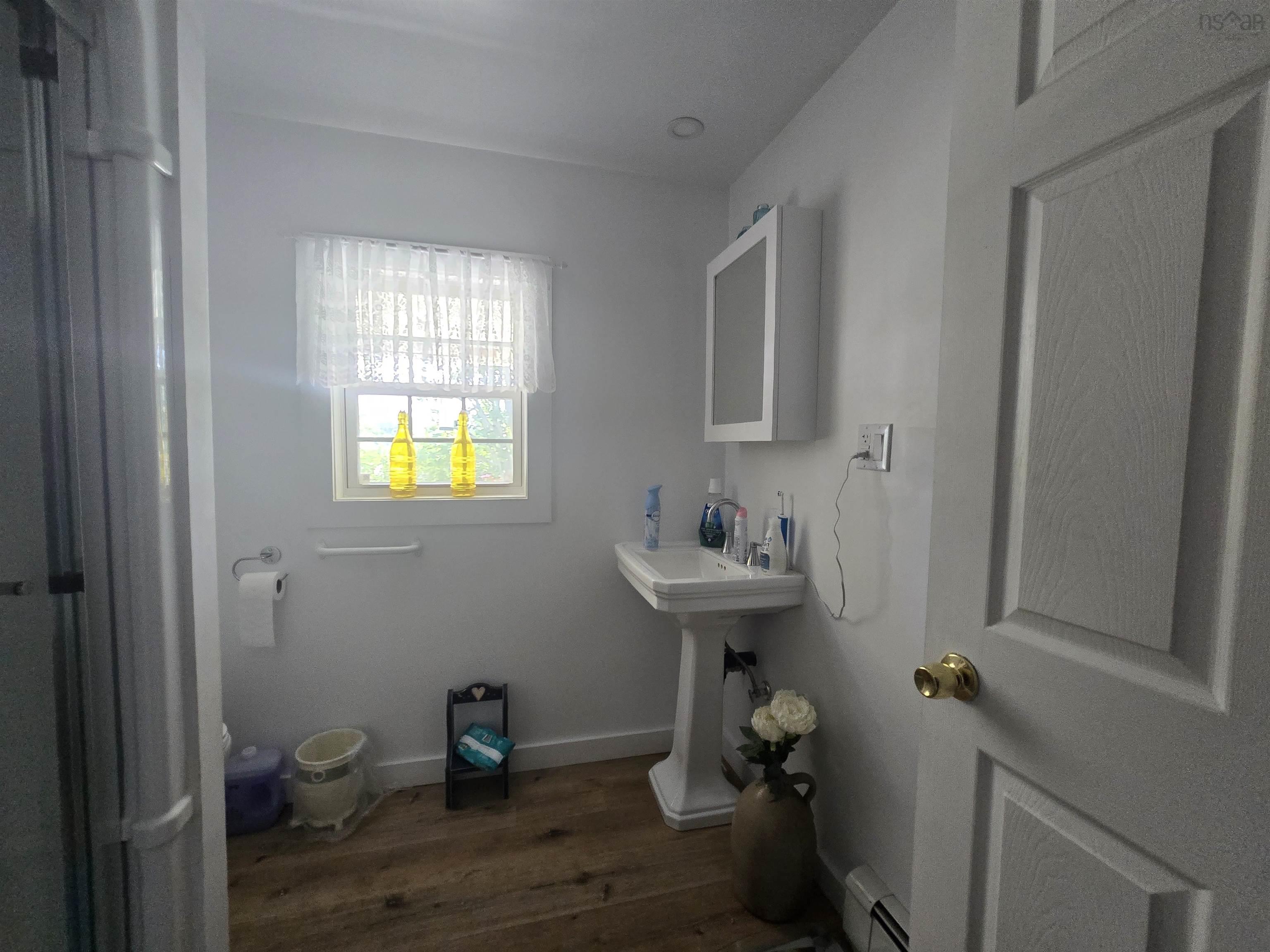 $259,900.00: 19 River Road, Milton