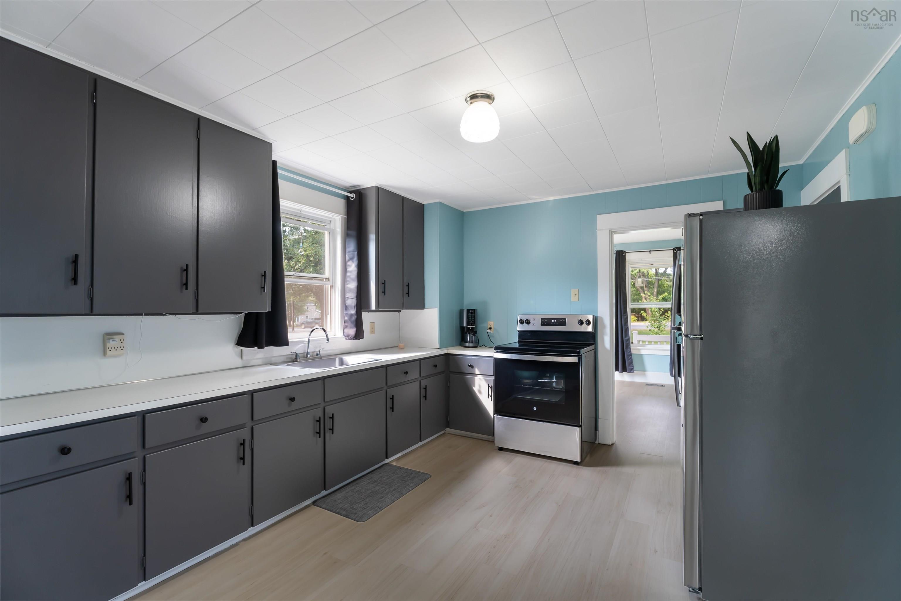 $333,333.00: 1466 Bridge Street, Kingston