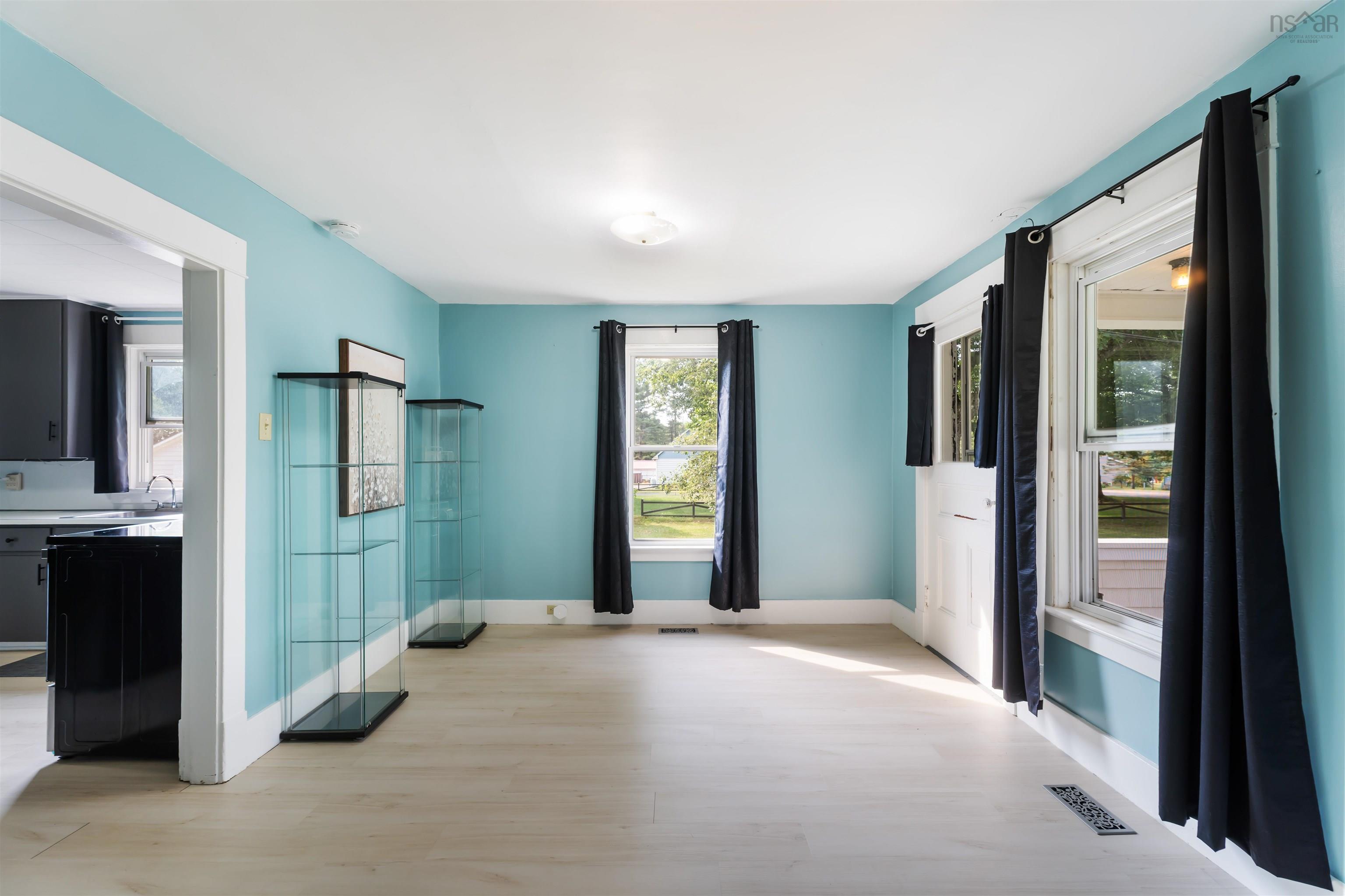 $333,333.00: 1466 Bridge Street, Kingston