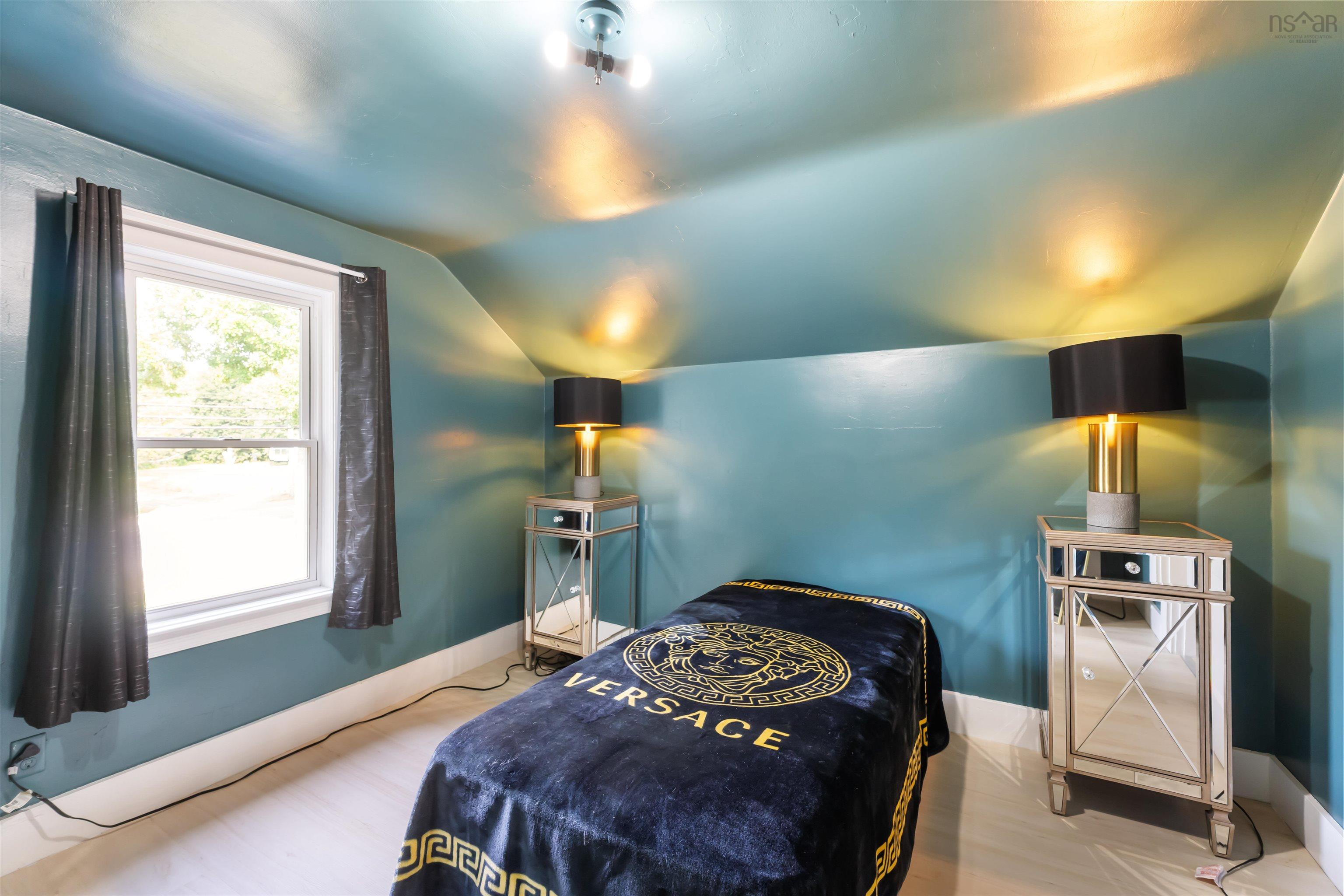 $333,333.00: 1466 Bridge Street, Kingston