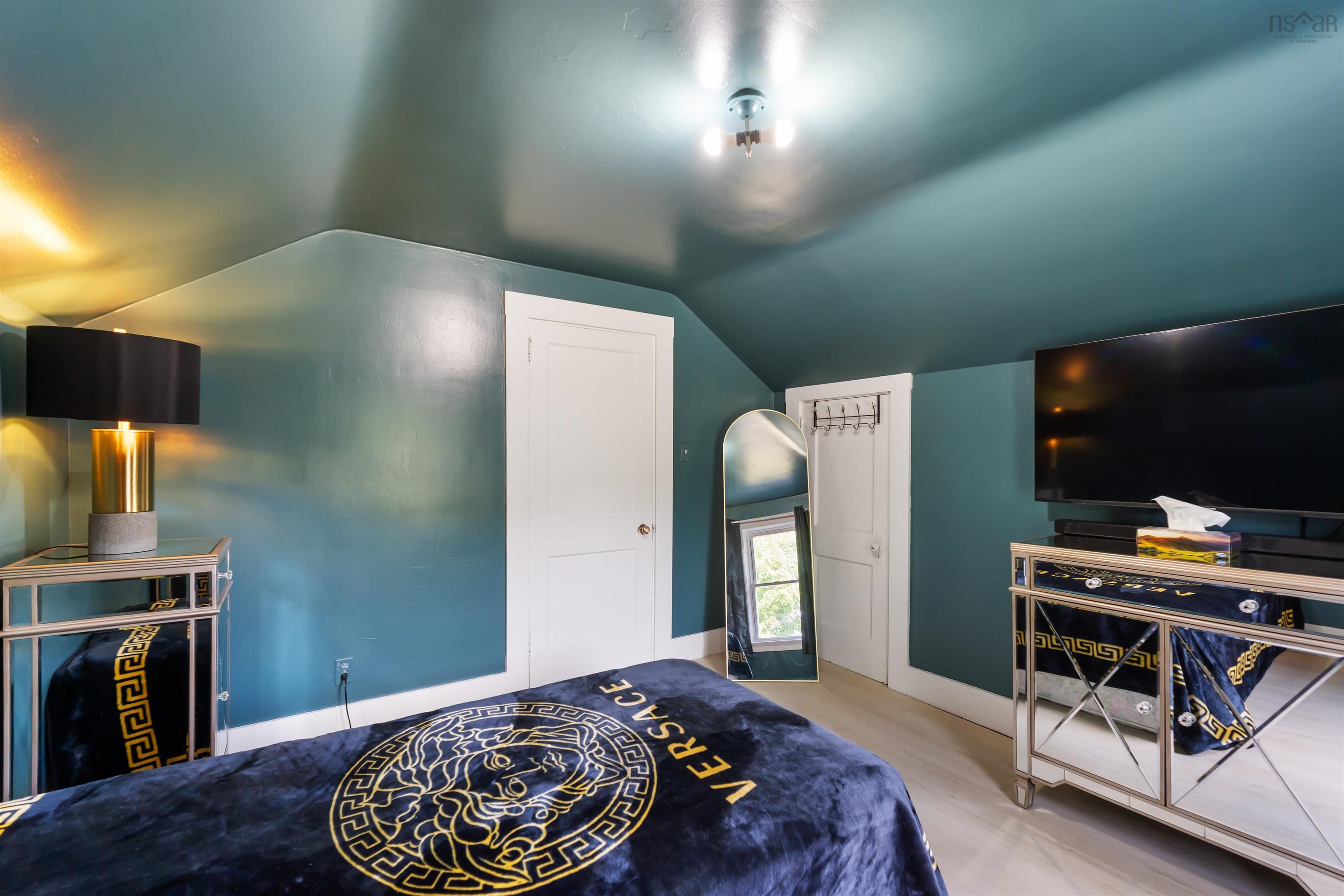 $333,333.00: 1466 Bridge Street, Kingston