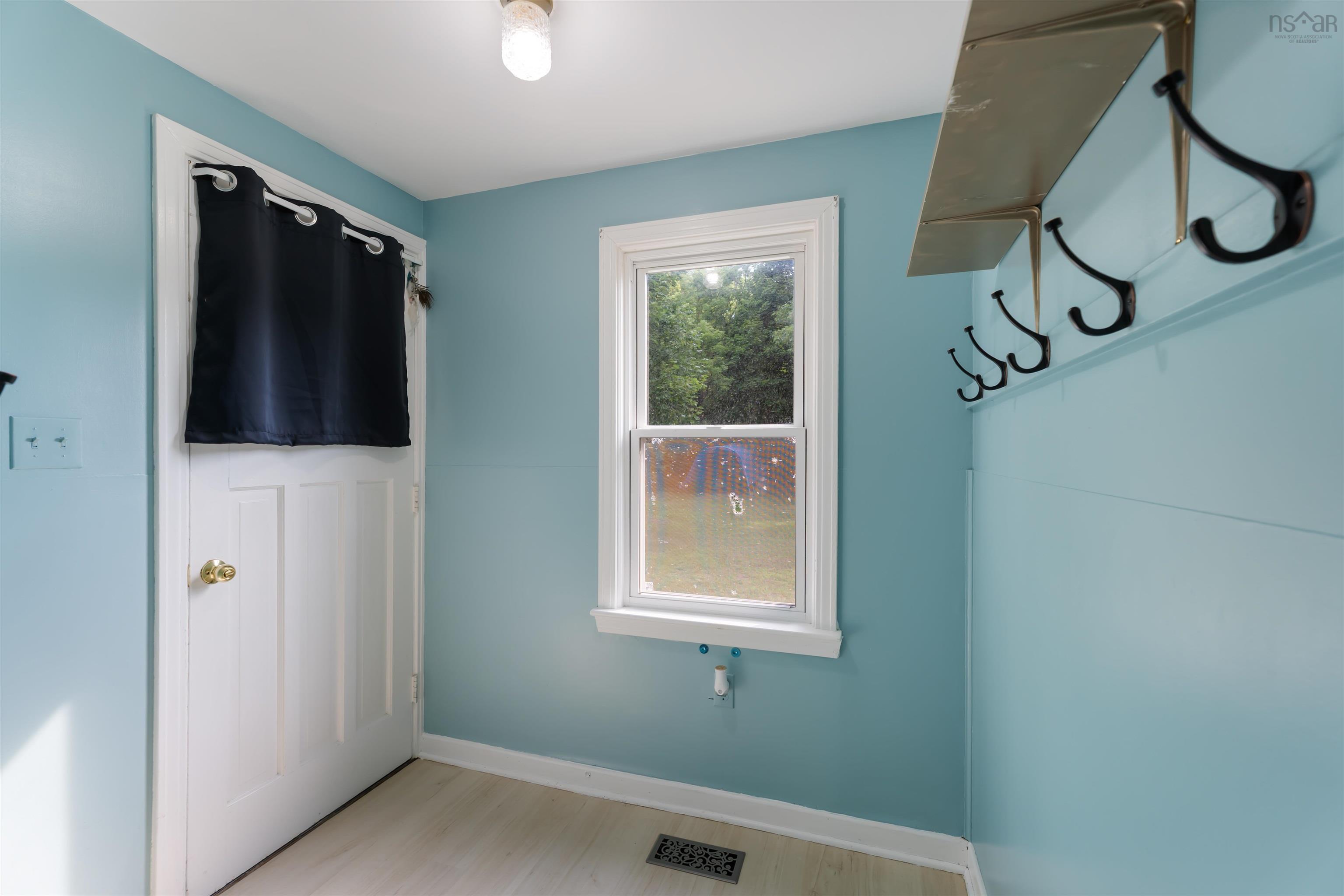 $333,333.00: 1466 Bridge Street, Kingston