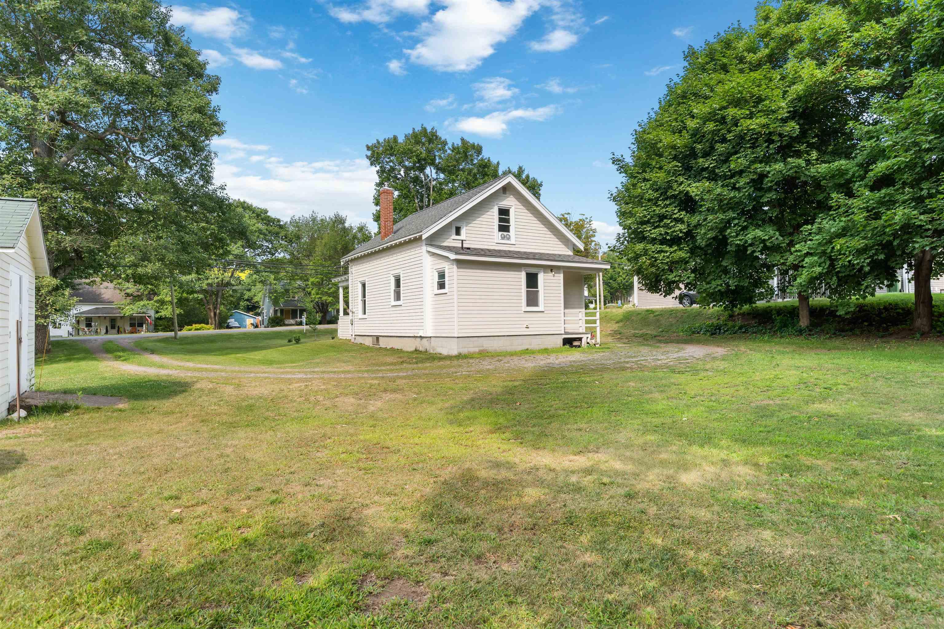 $333,333.00: 1466 Bridge Street, Kingston