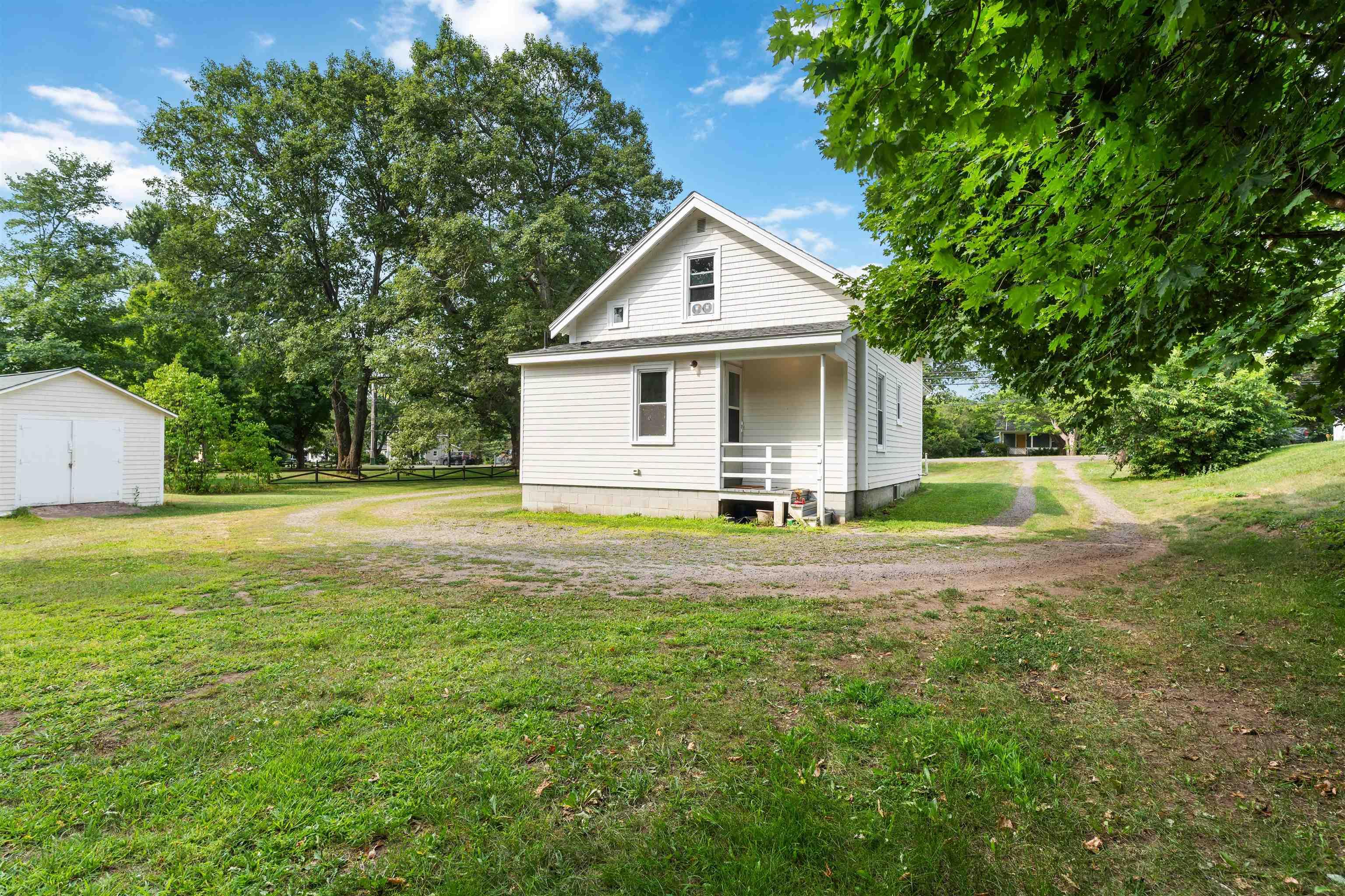 $333,333.00: 1466 Bridge Street, Kingston