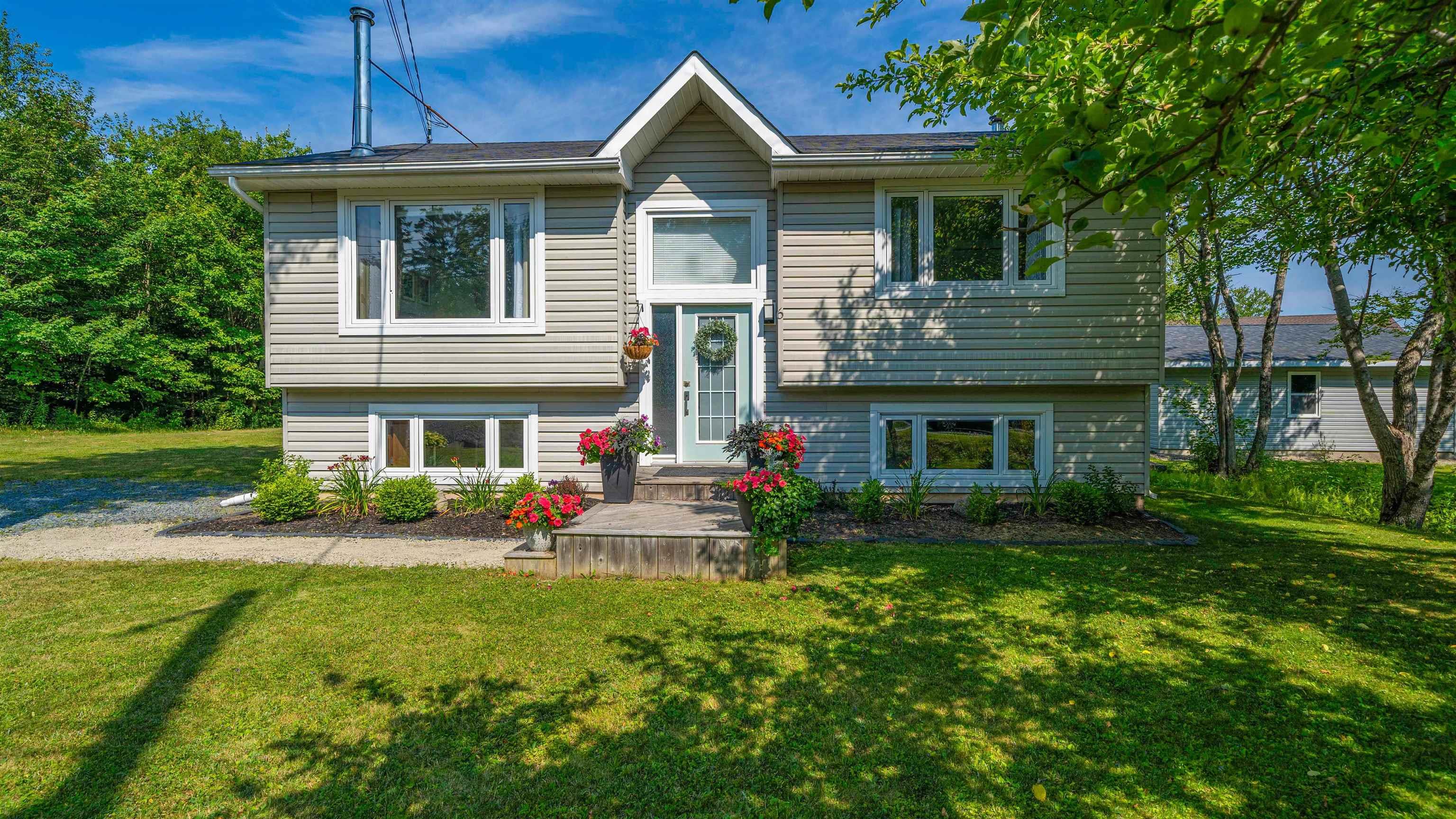 $599,900.00: 6 Norman Boulevard, Hammonds Plains