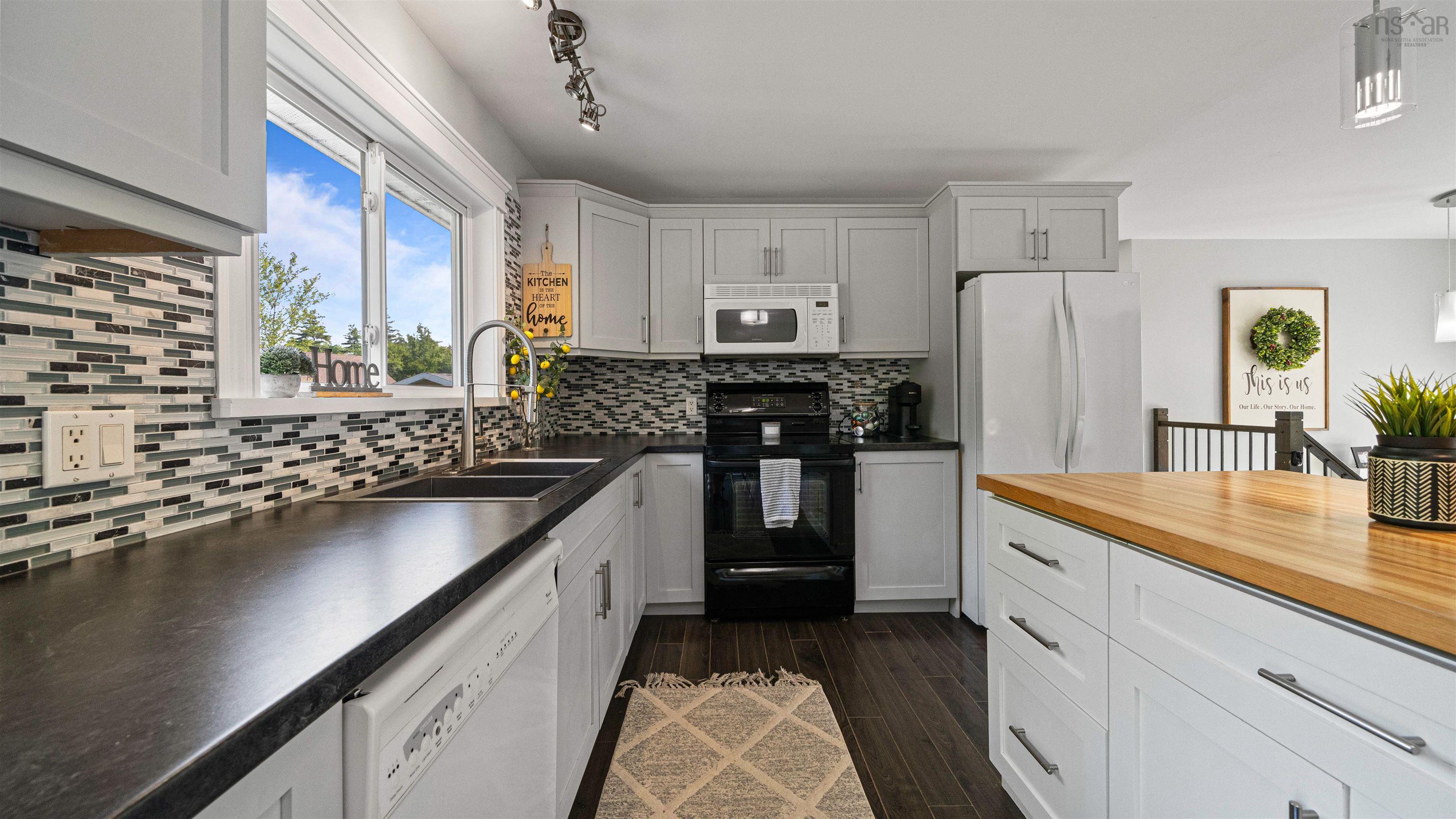 $599,900.00: 6 Norman Boulevard, Hammonds Plains