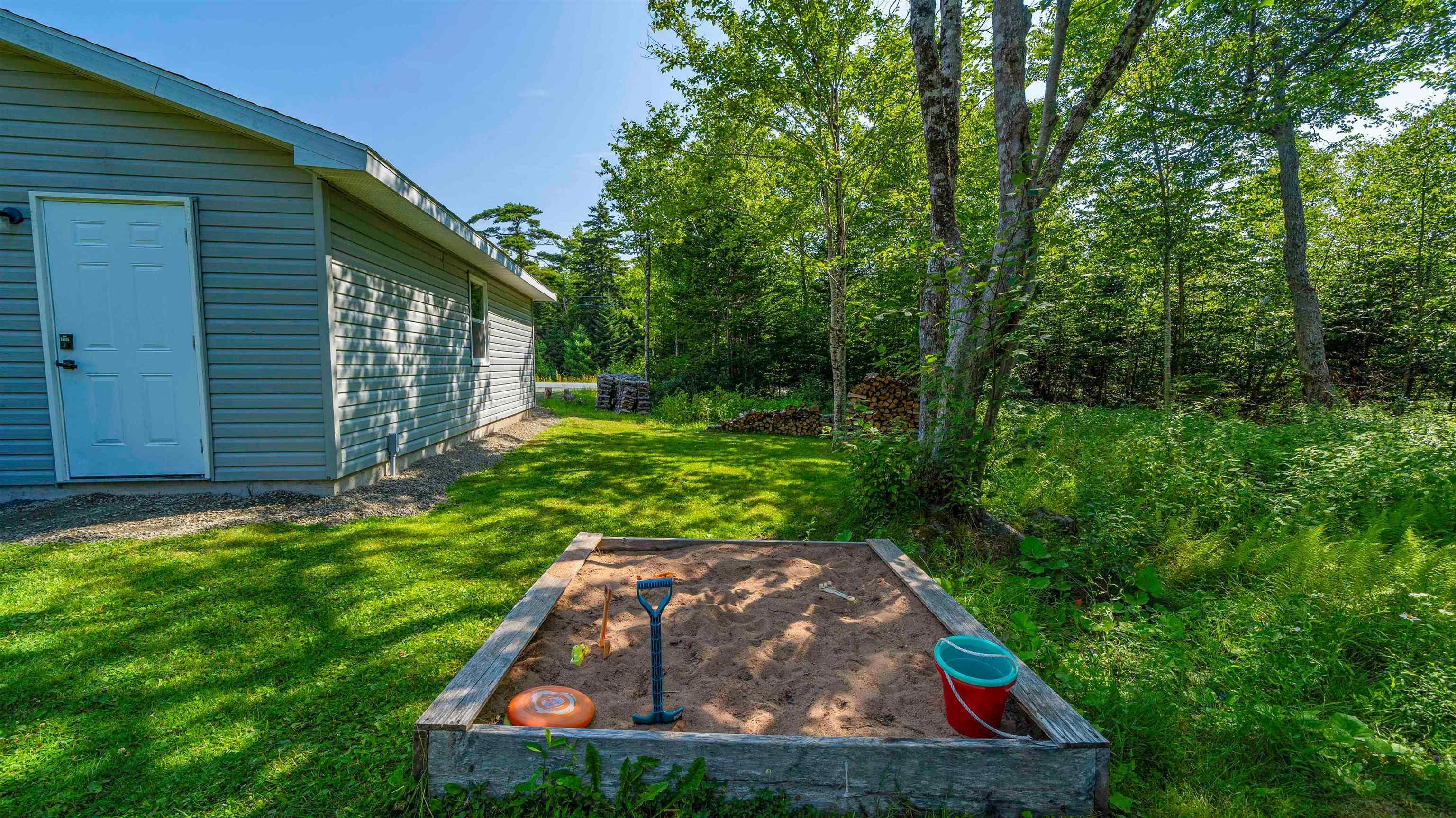 $599,900.00: 6 Norman Boulevard, Hammonds Plains