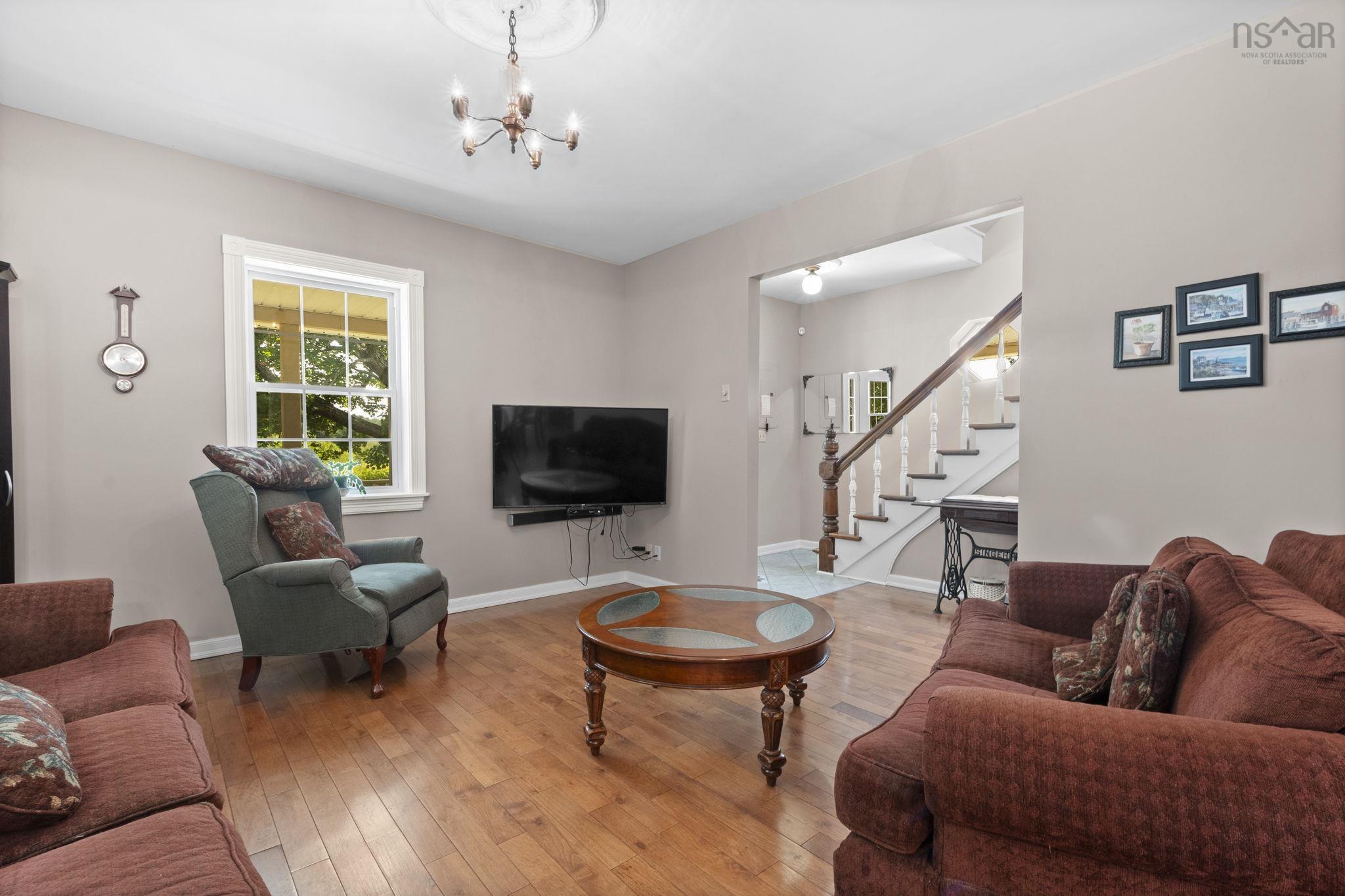 $379,900.00: 1001 BROOKLYN Street, North Kingston
