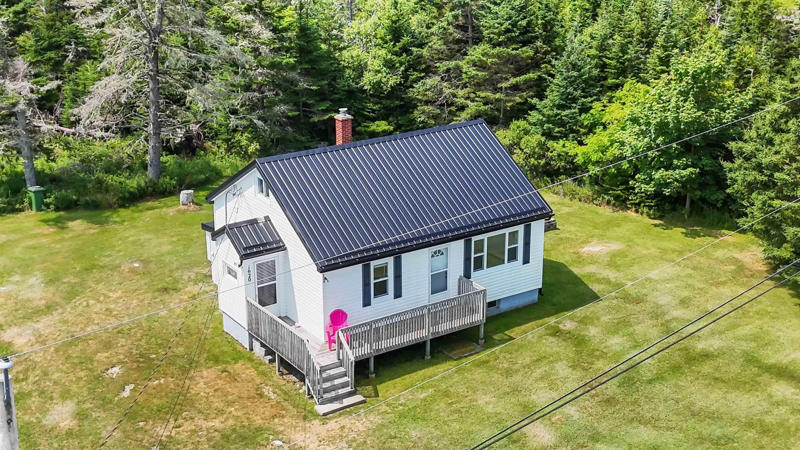 $275,000.00: 1620 Ostrea Lake Road, Musquodoboit Harbour