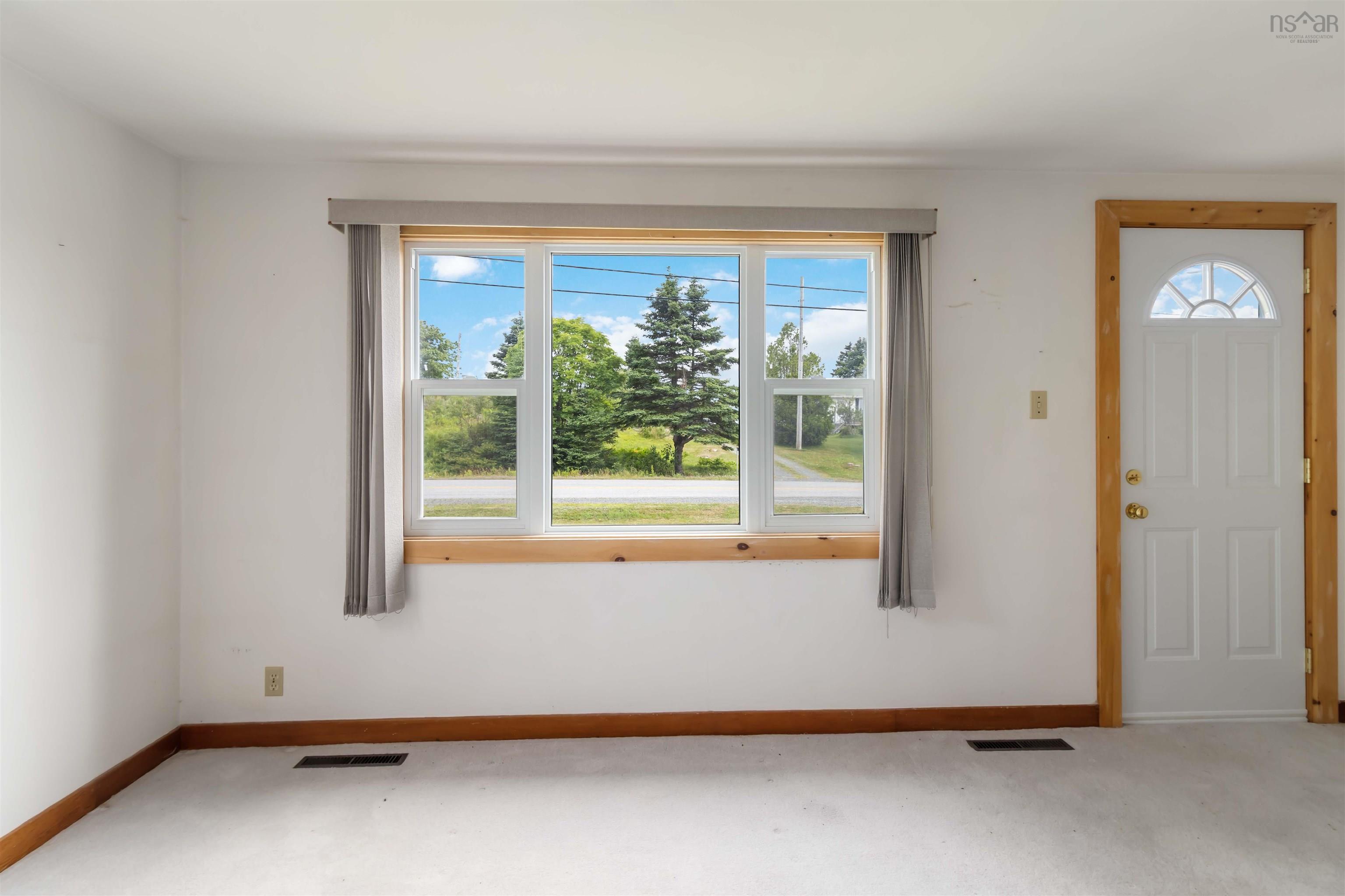 $275,000.00: 1620 Ostrea Lake Road, Musquodoboit Harbour