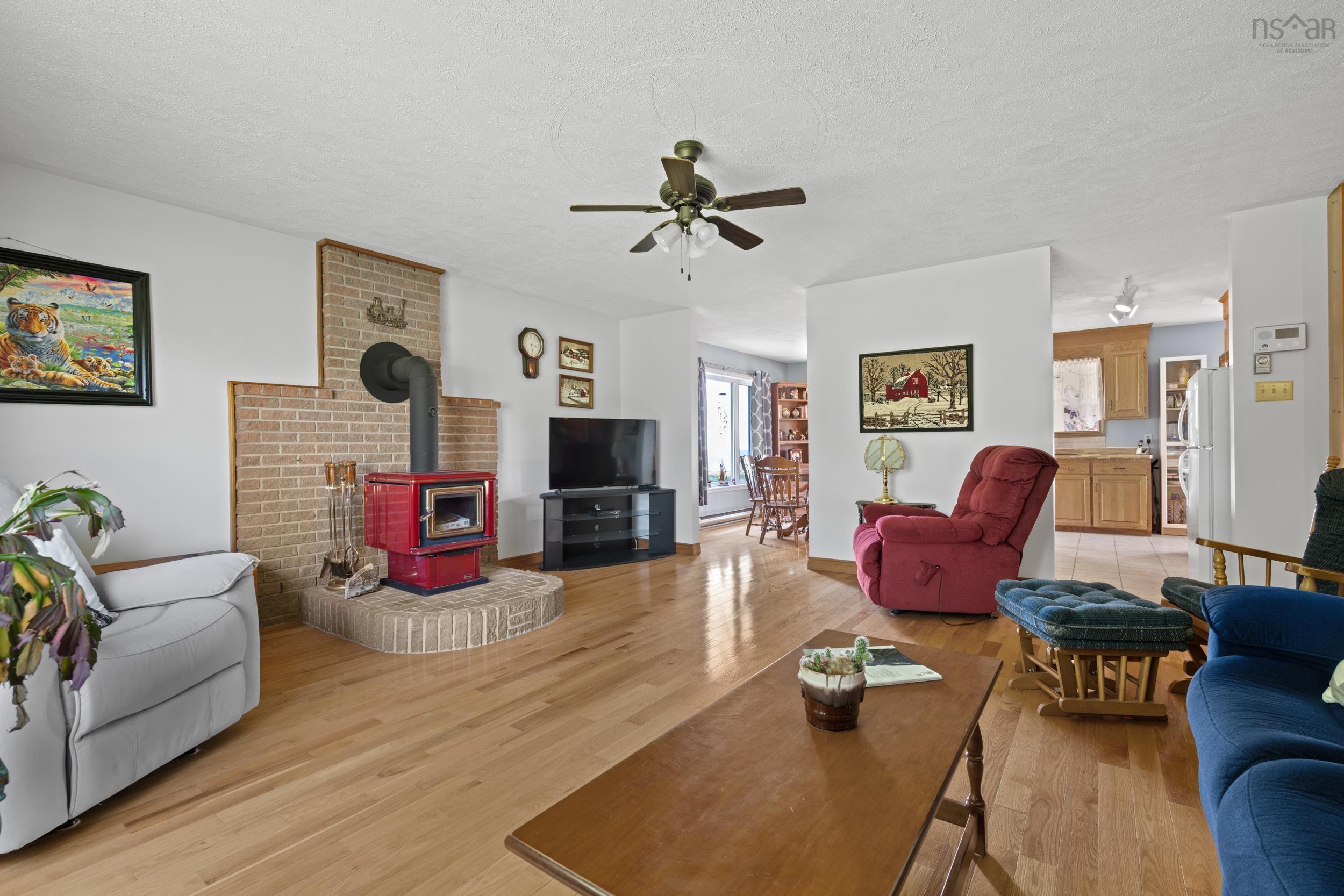 $1,350,000.00: 7239 Highway 329, East River Point