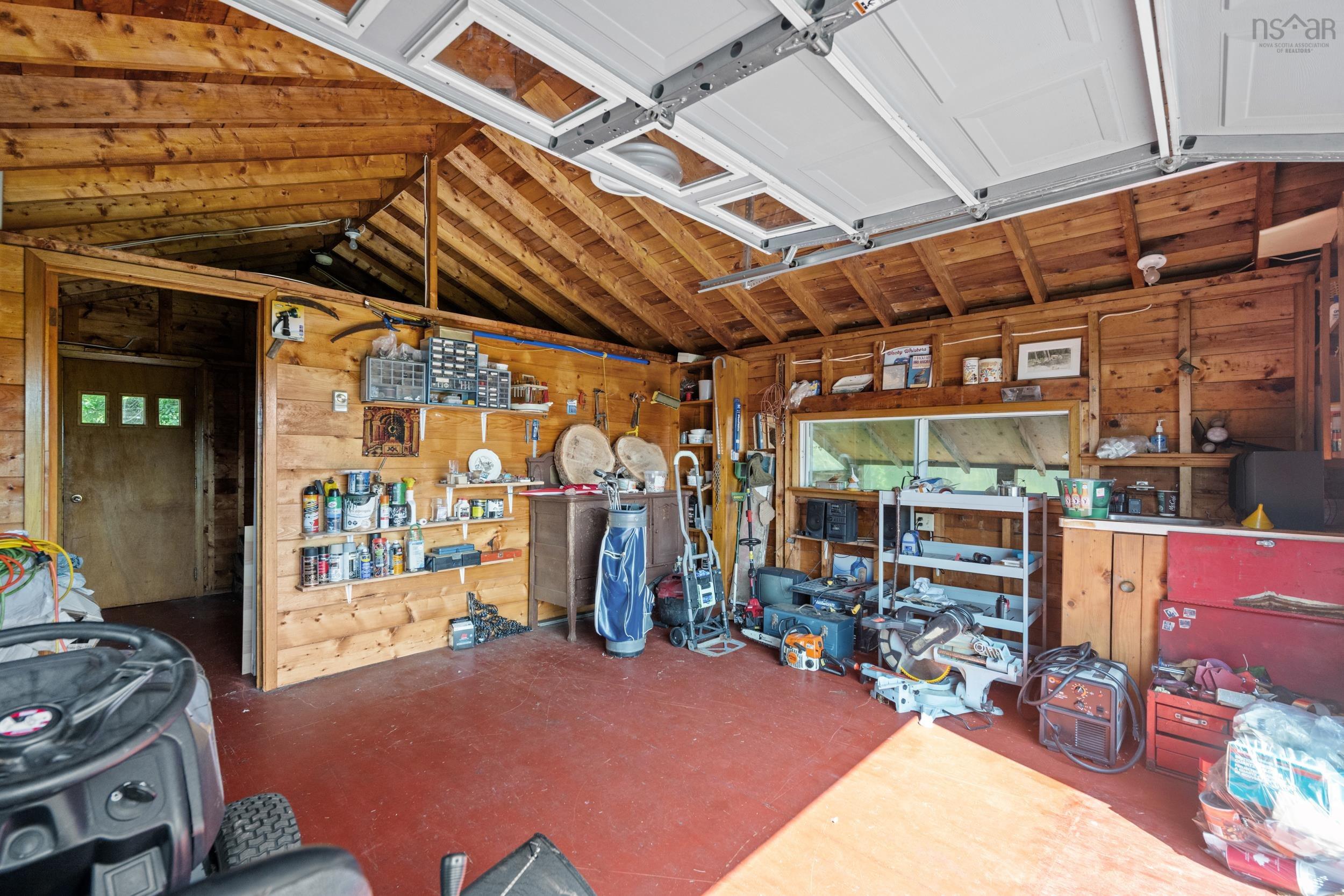$1,350,000.00: 7239 Highway 329, East River Point