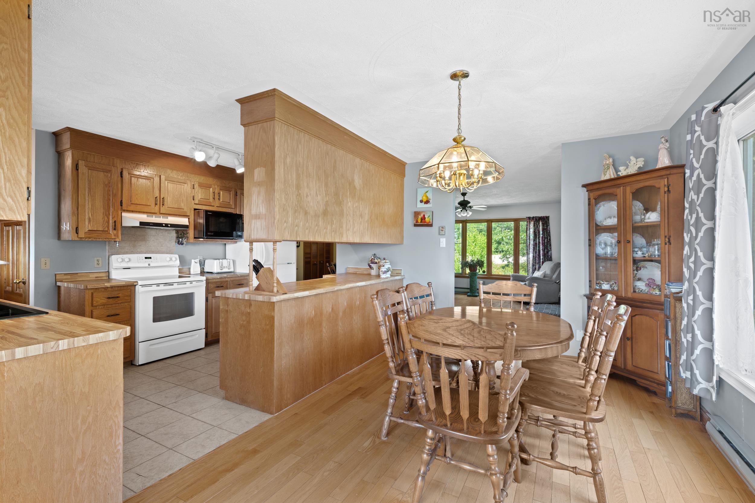 $1,350,000.00: 7239 Highway 329, East River Point