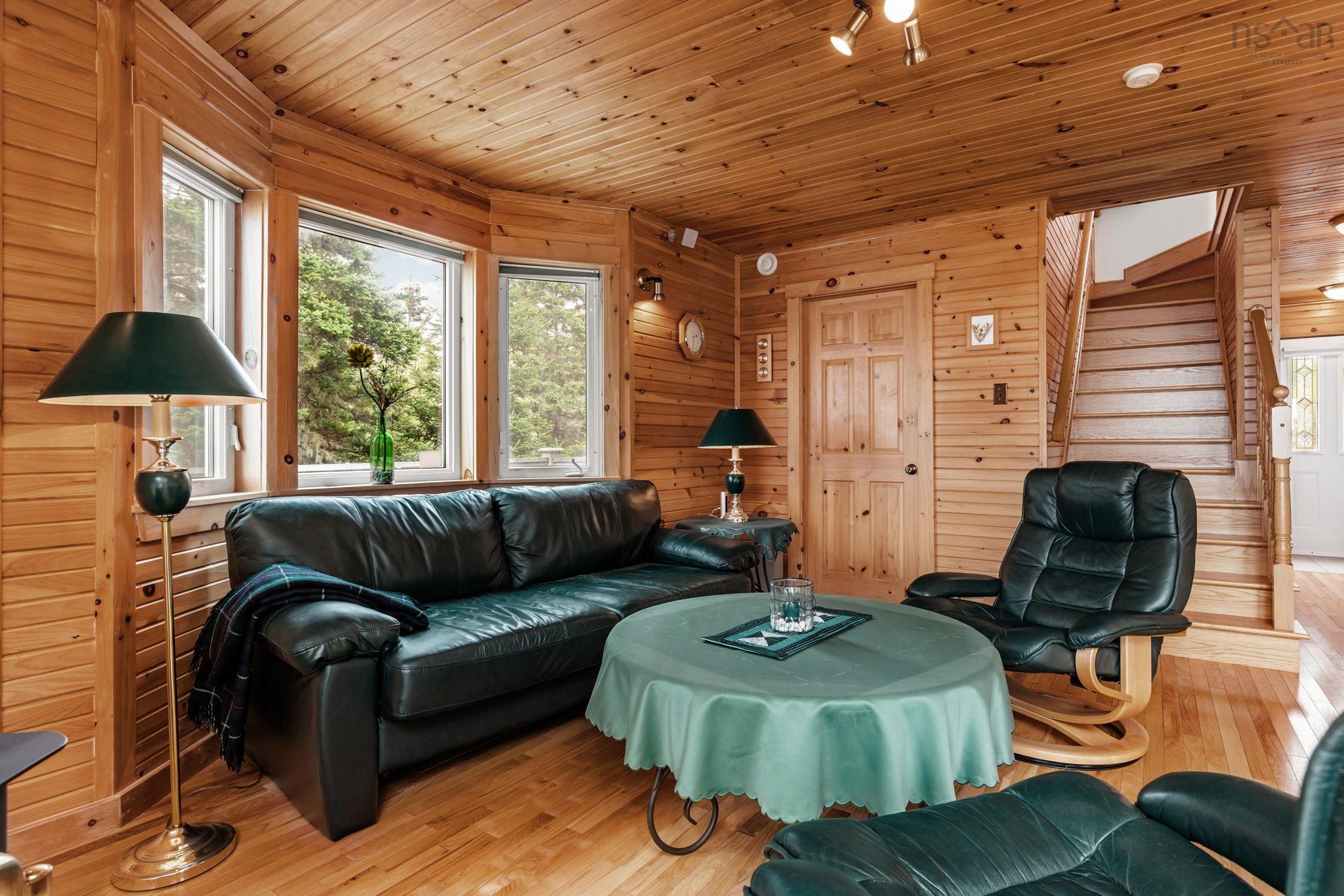 $950,000.00: 5 Black Point Drive, Blind Bay