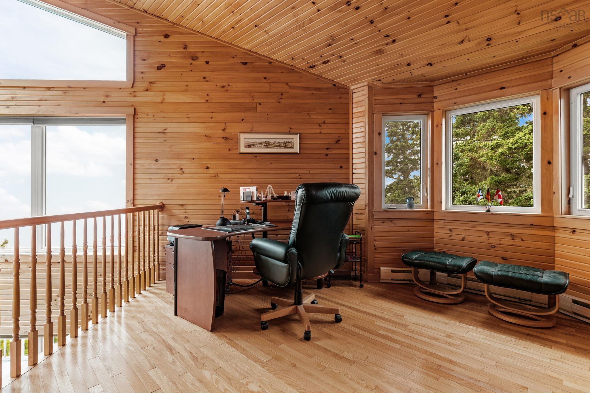 $950,000.00: 5 Black Point Drive, Blind Bay