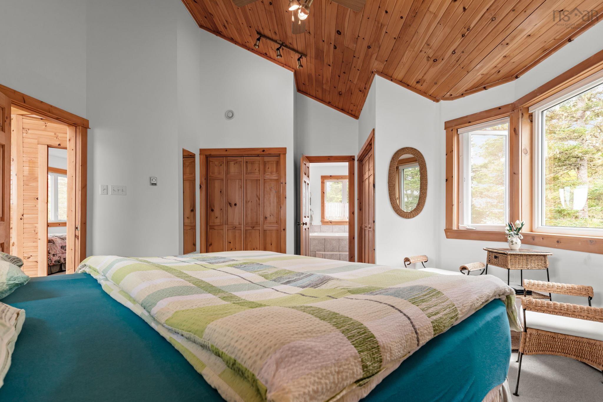 $950,000.00: 5 Black Point Drive, Blind Bay