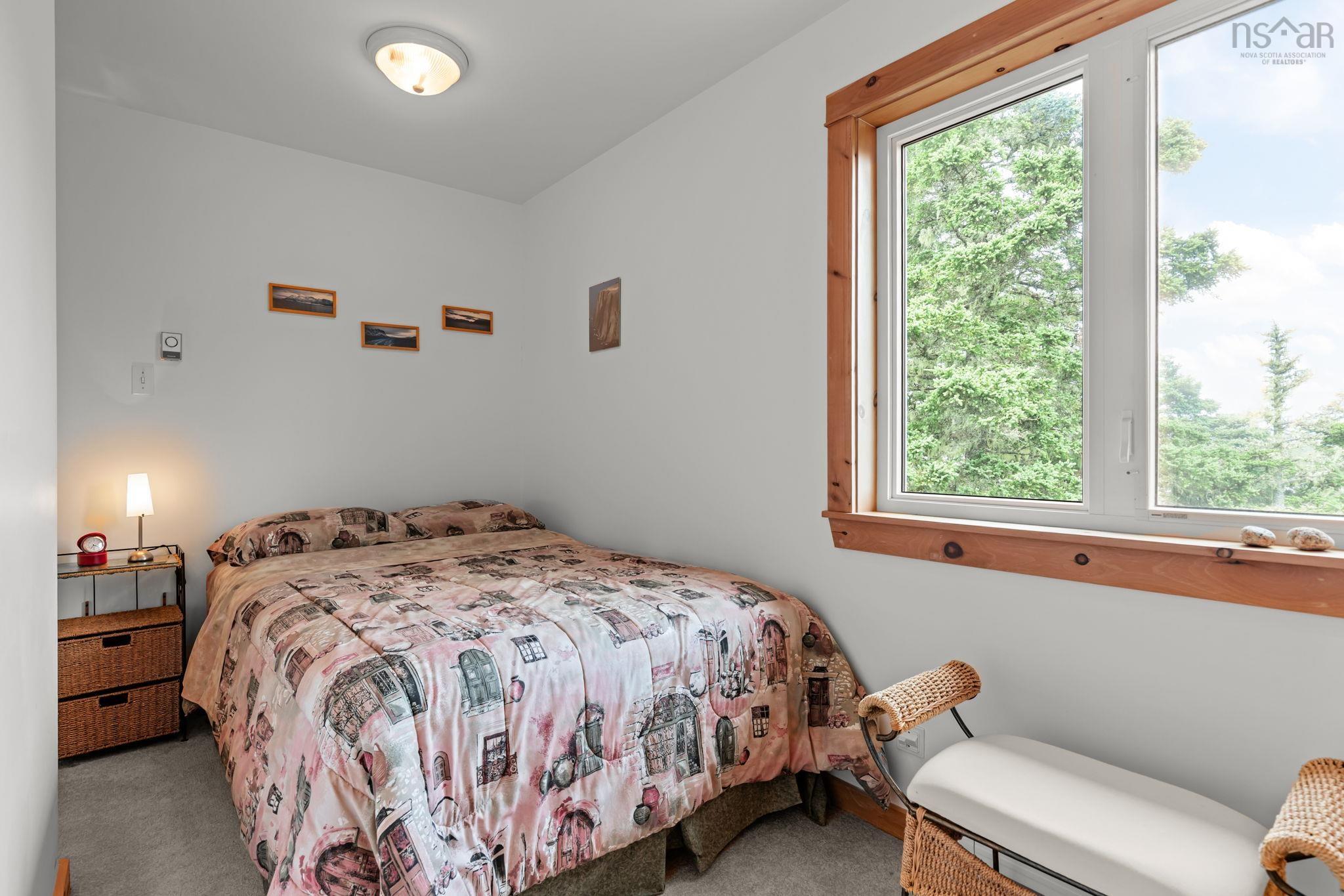 $950,000.00: 5 Black Point Drive, Blind Bay