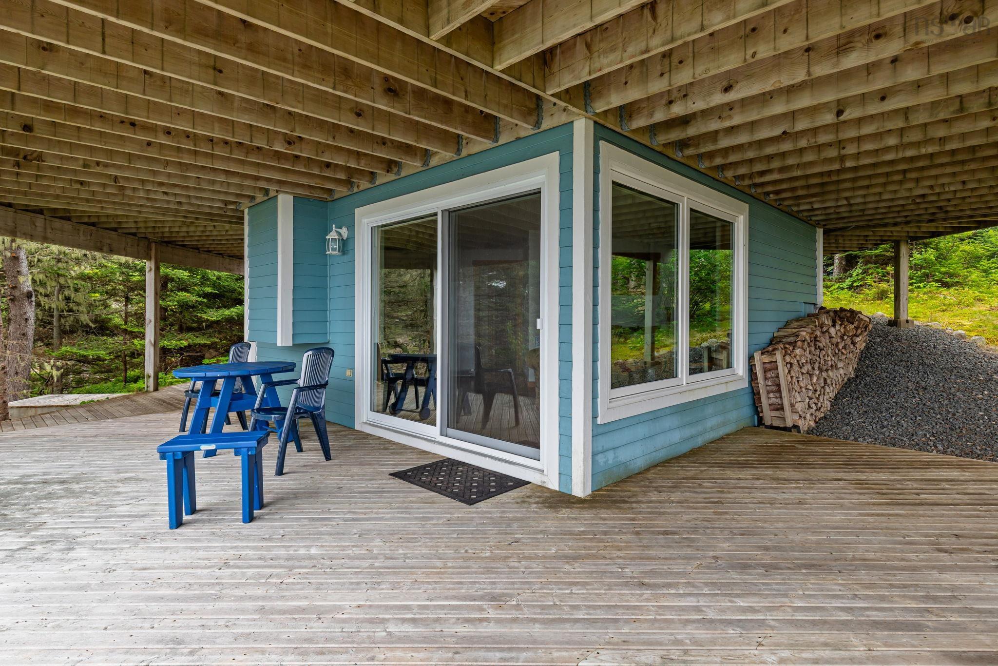 $950,000.00: 5 Black Point Drive, Blind Bay