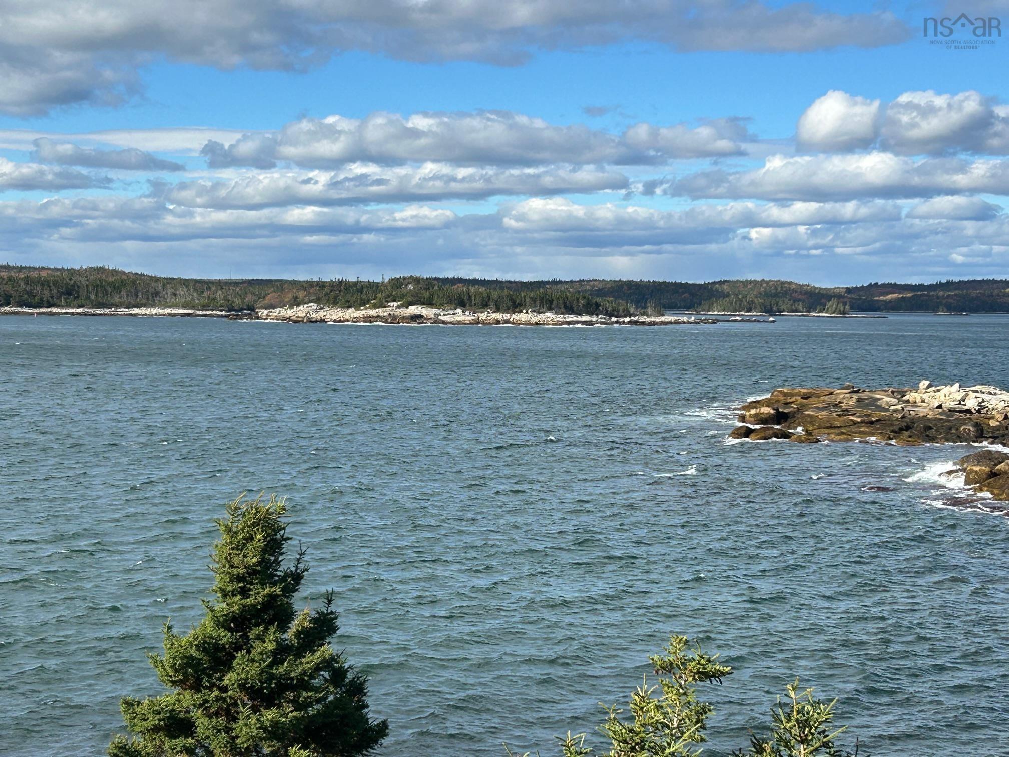 $950,000.00: 5 Black Point Drive, Blind Bay